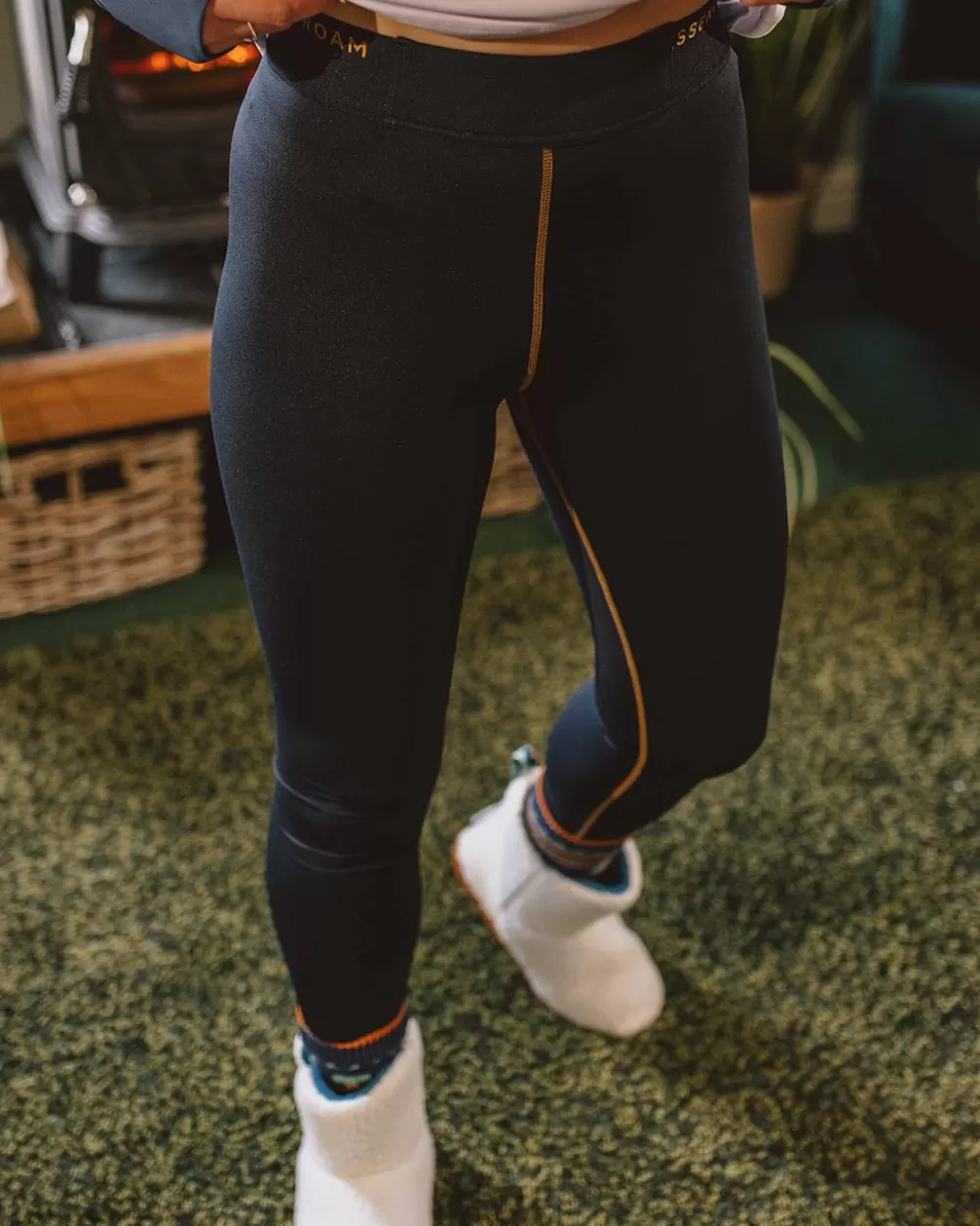 Calzini Termici Floreali Riciclati per Donna - Leggings Strato Base Confortevoli con Tecnologia Green