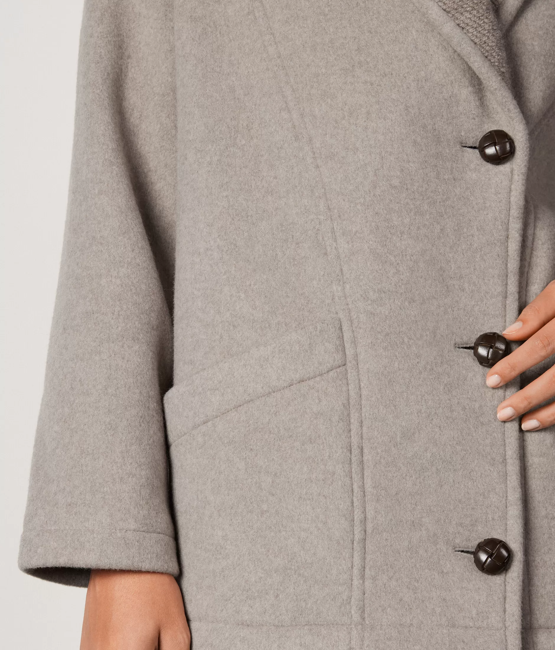 Falconeri Cappotto in Cashmere Lussuoso - Morbido e Leggero per l'Inverno, Color Sabbia Naturale