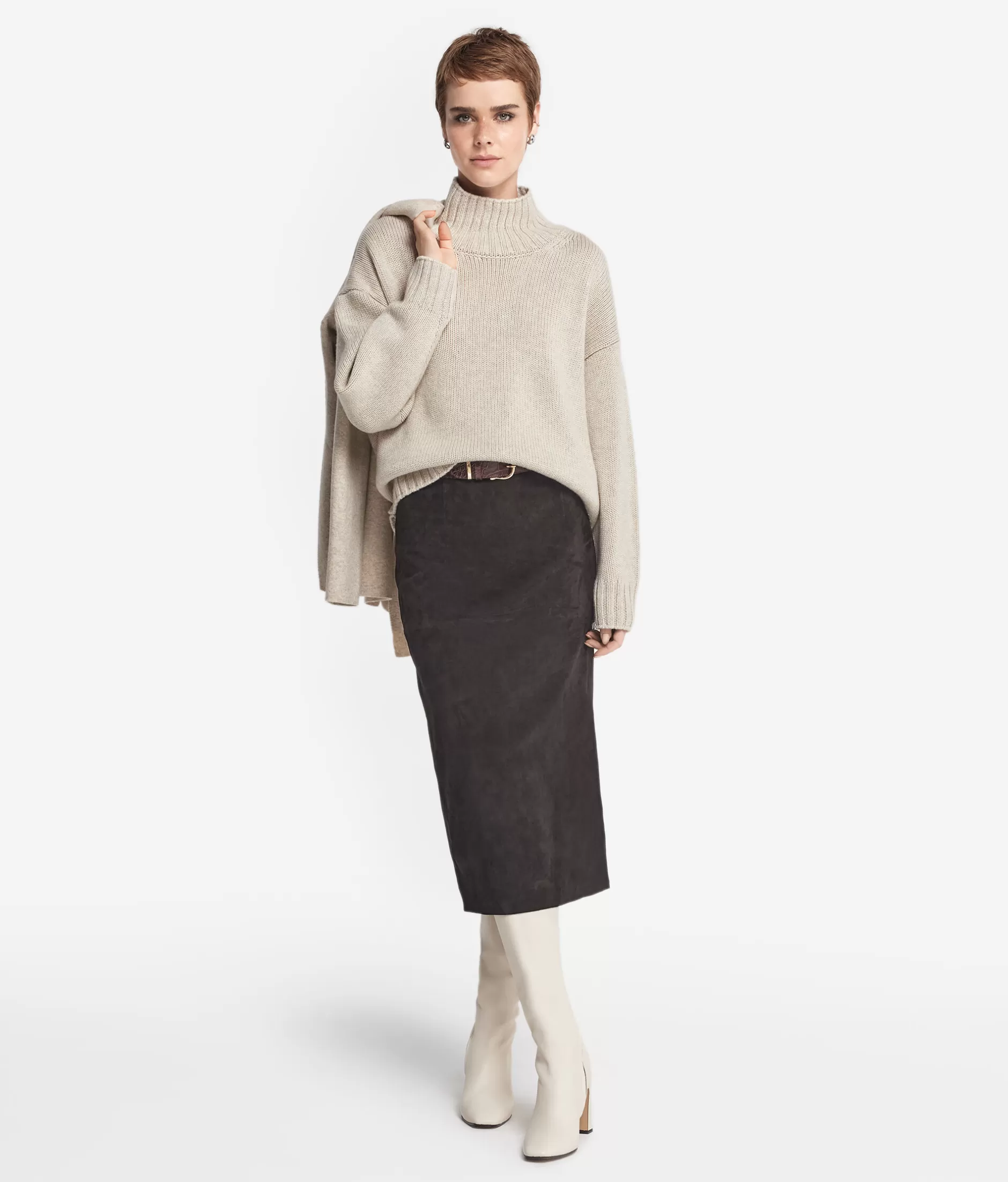 Falconeri Maglione Comodo in Puro Cashmere - Scollo a Barchetta con Lavorazione Tricot, Colore Grigio Pietra Naturale