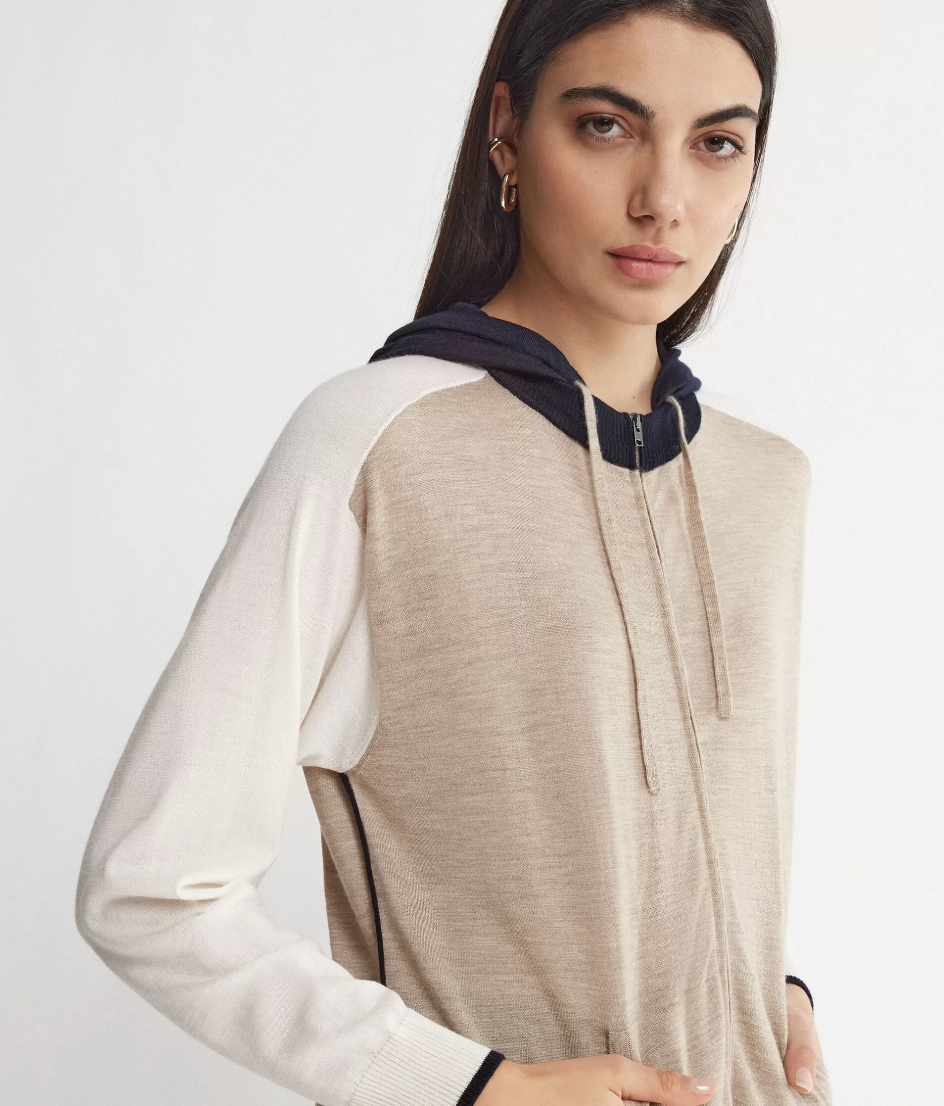 Falconeri Felpa con Zip in Puro Cashmere - Dettagli Color Block e Tonalità Oat Melange | Mod. 8983