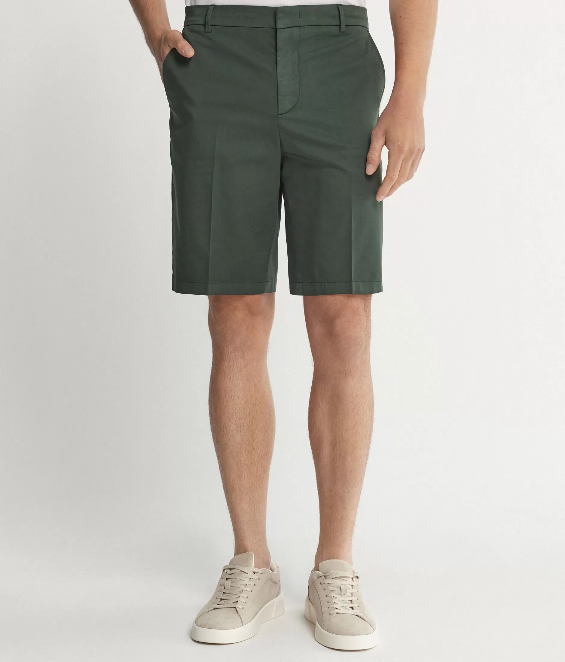Falconeri: Pantaloncini Chino in Cotone Ritagliato Verde Bosco - Tintura Vegetale con Origano, Confezione Morbida