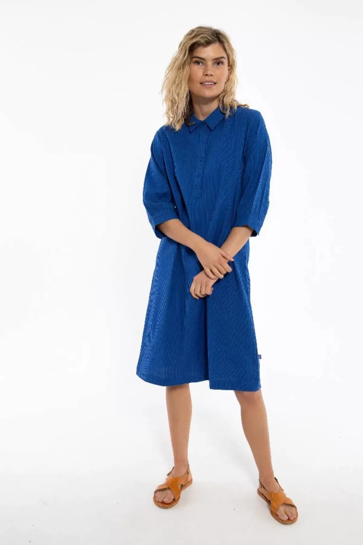 Abito estivo in seersucker Danecarnation - Tonalità blu marino intenso e Klein Blue by Dame Danefæ