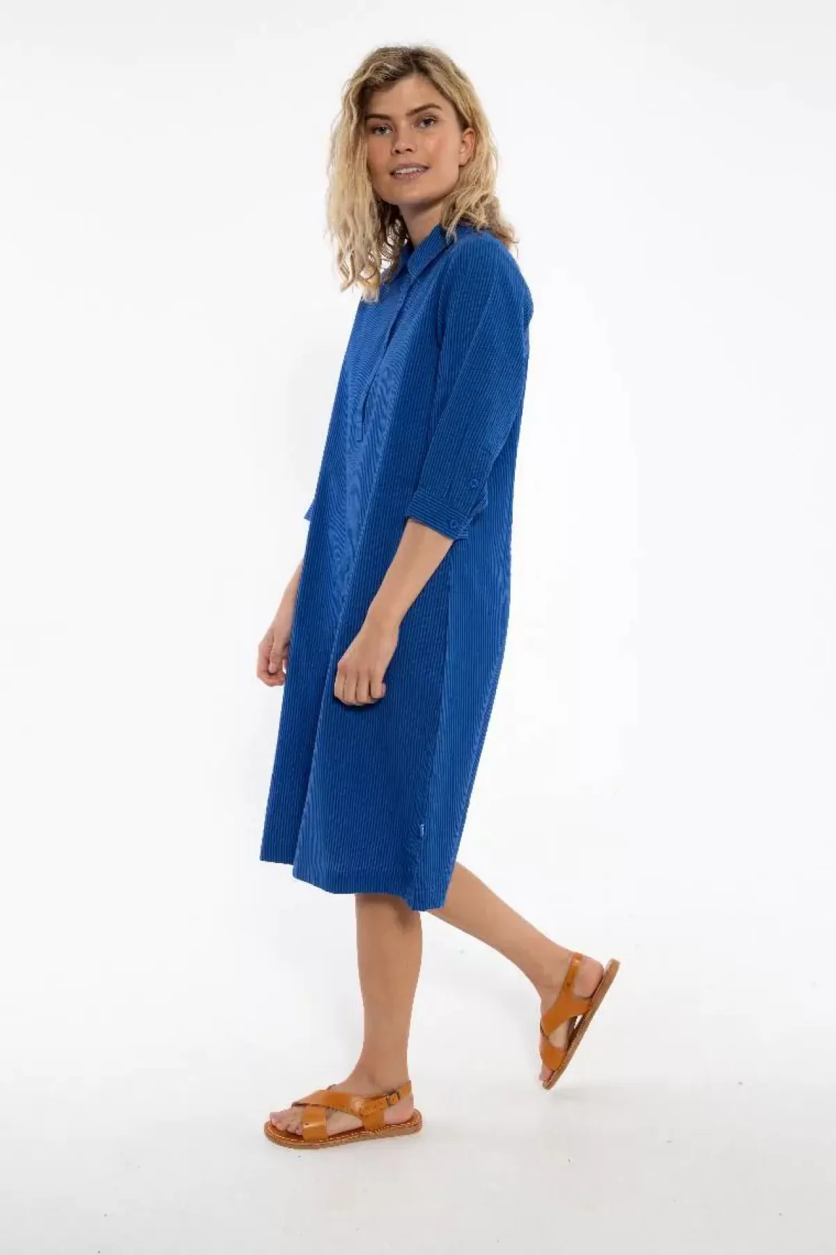Abito estivo in seersucker Danecarnation - Tonalità blu marino intenso e Klein Blue by Dame Danefæ
