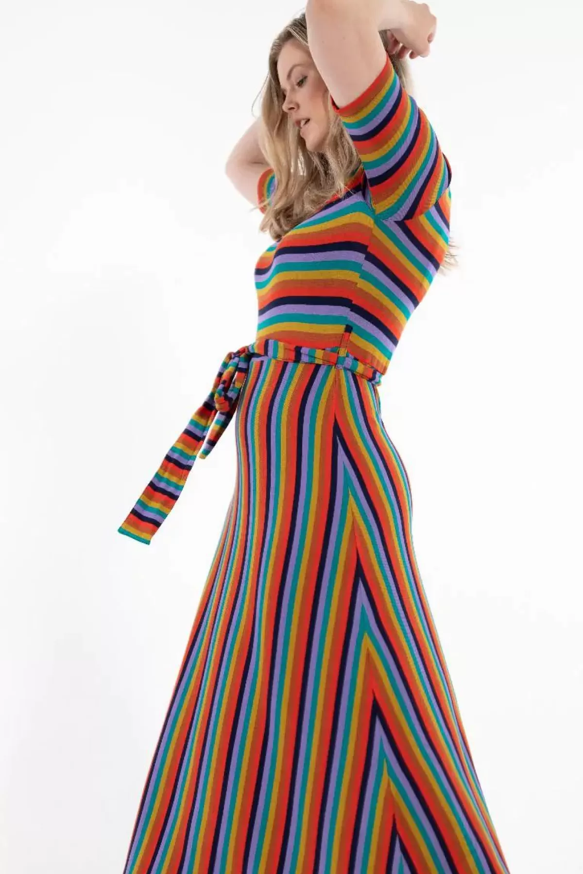 Abito Elegante in Viscosa con Riflessi Dorati - Collezione Warmglow di Dame Daneflora