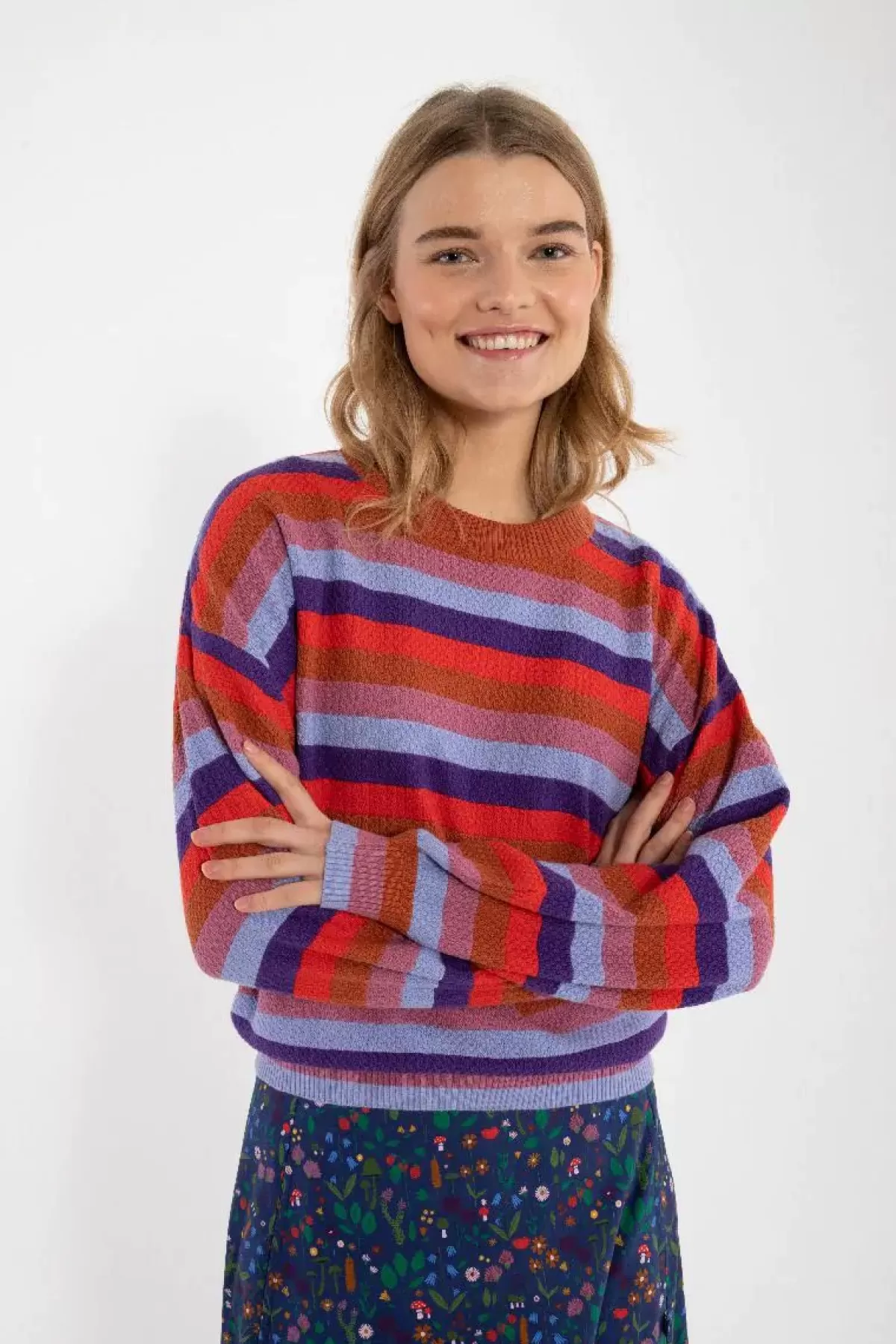 Dame Danefæ Maglione Elegante in Lavorazione a Maglia - Fantasia Multicolore con Tinta Unica, Confezione Danegold Perla