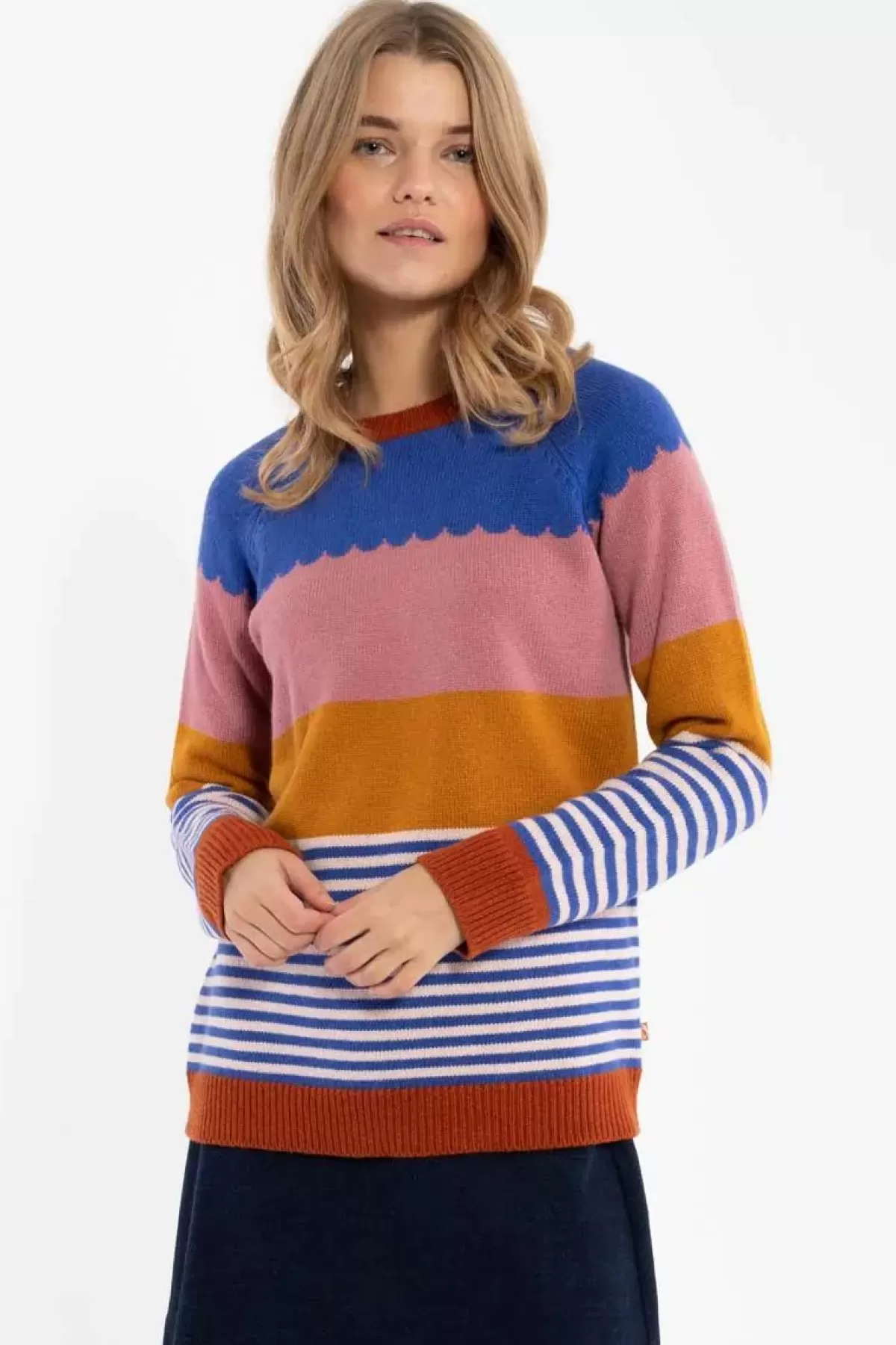 Maglione in Lana Dame Danefæ con Motivo Felice - Caldo Morbido Stile Scandinavo, Design Moderno per Comfort Giornaliero