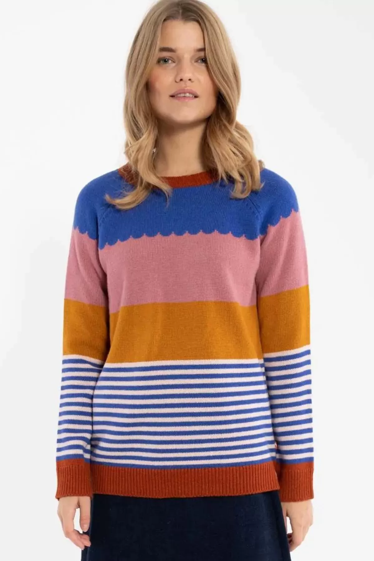 Maglione in Lana Dame Danefæ con Motivo Felice - Caldo Morbido Stile Scandinavo, Design Moderno per Comfort Giornaliero