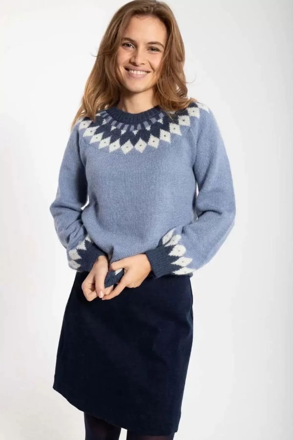 Maglione in Mohair Confortevole Danehot Stove - Design Elegante con Dettagli Porcellana, Gesso e Blu Marina | Collezione Dame Danefæ