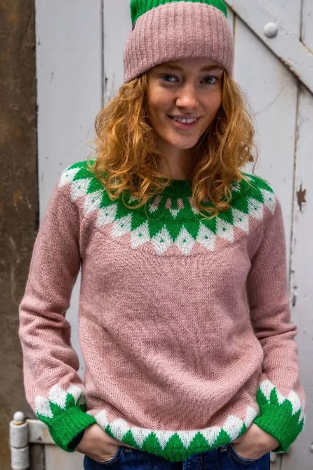 Maglione Elegante in Mohair Danehot Stove - Rosa Polvere, Gesso e Verde | Dame Danefæ