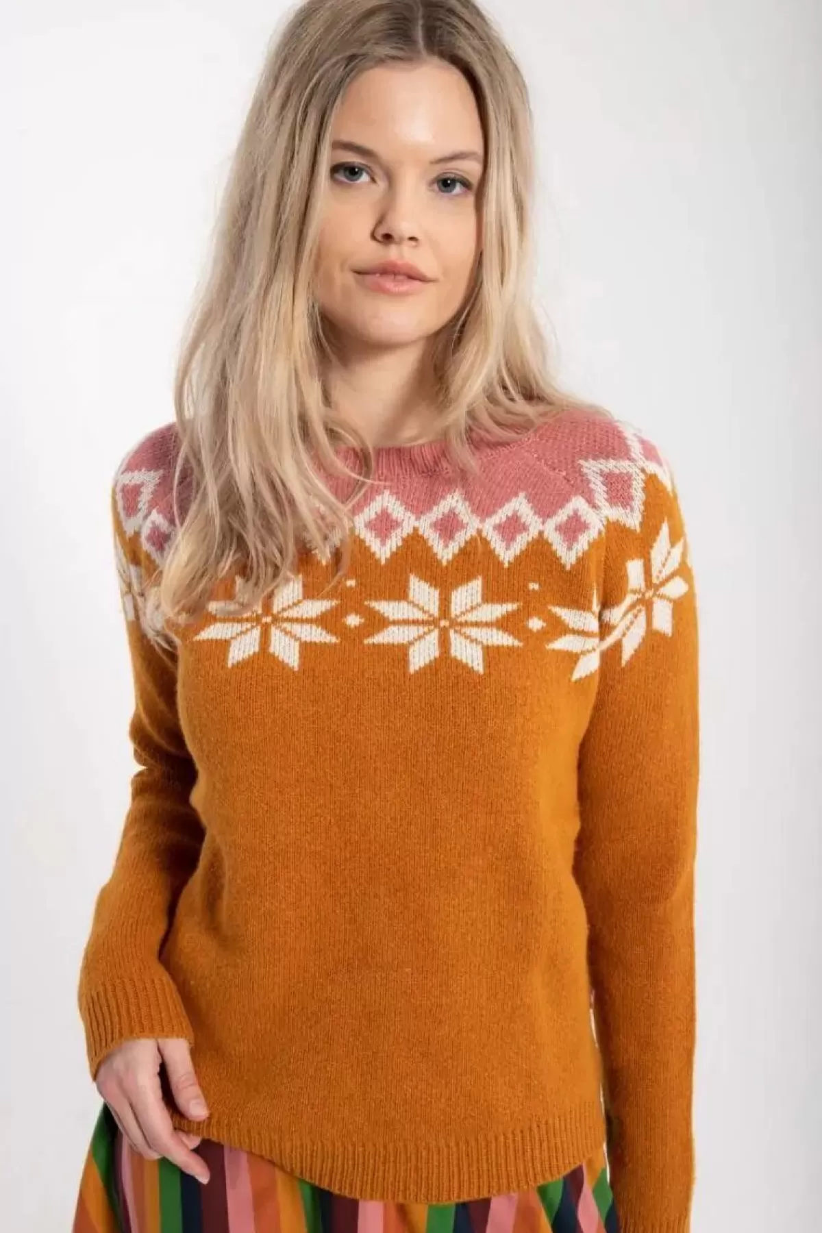 Danehytte Maglione in Lana Casual con Scollo a V - Confezione Morbida Autunno/Inverno | Palette Tonici Ocra, Gesso e Rosa Antico | Dame Danefæ Comfort Per Stagioni Fredde