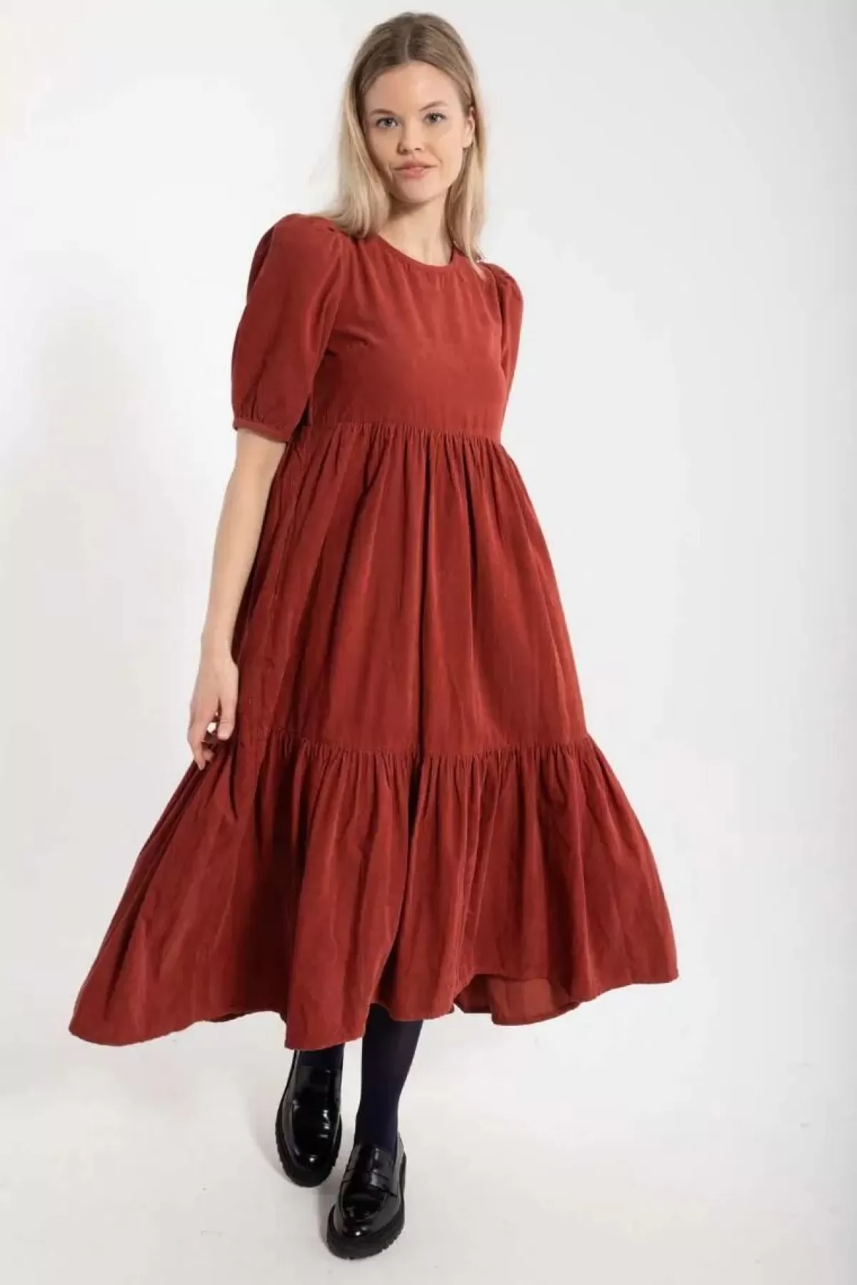 Dame Danefæ Danejuli - Abito in Tweed Elegante Rosa Antico con Scollo a V e Linea Femminile
