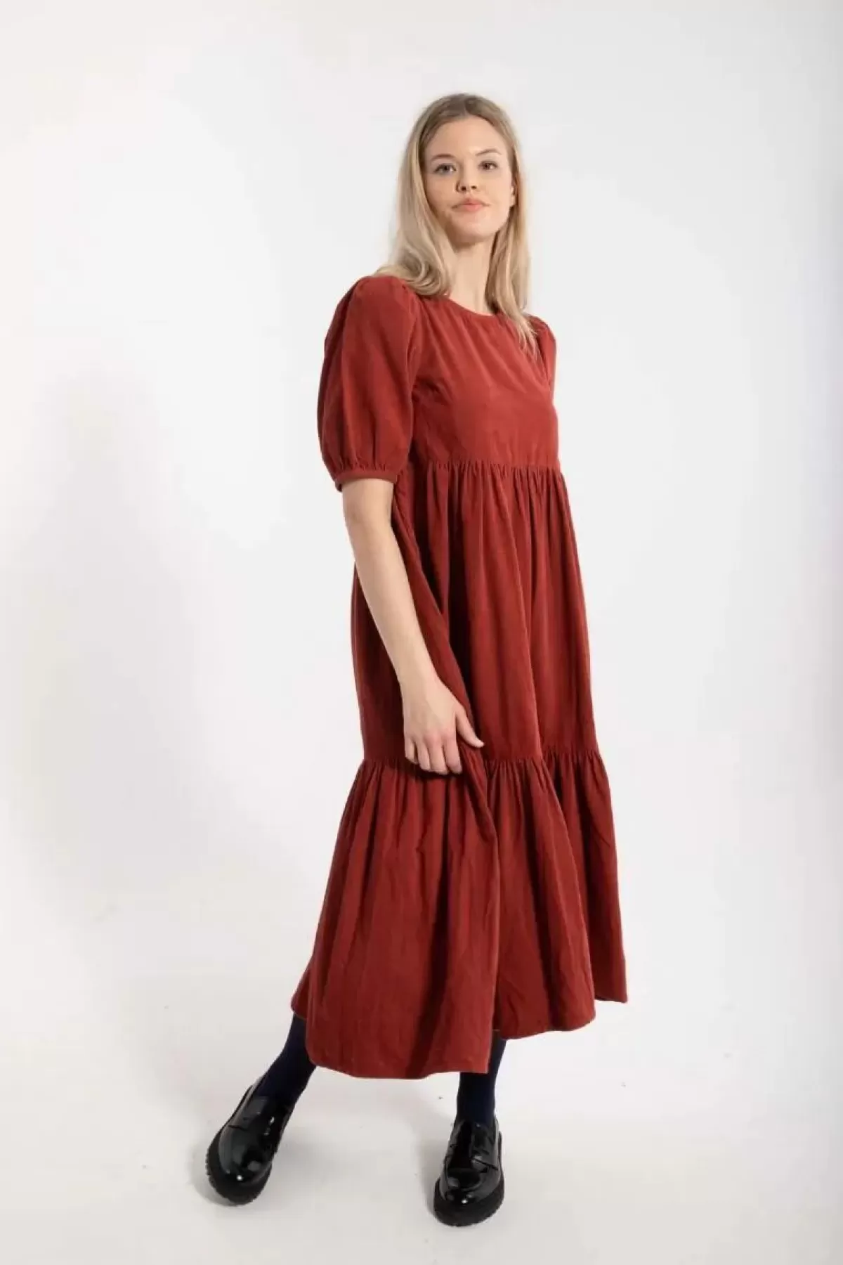 Dame Danefæ Danejuli - Abito in Tweed Elegante Rosa Antico con Scollo a V e Linea Femminile