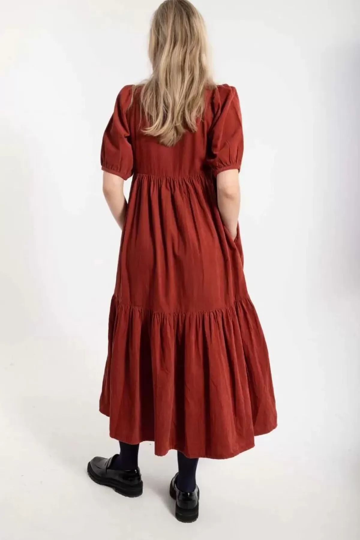 Dame Danefæ Danejuli - Abito in Tweed Elegante Rosa Antico con Scollo a V e Linea Femminile