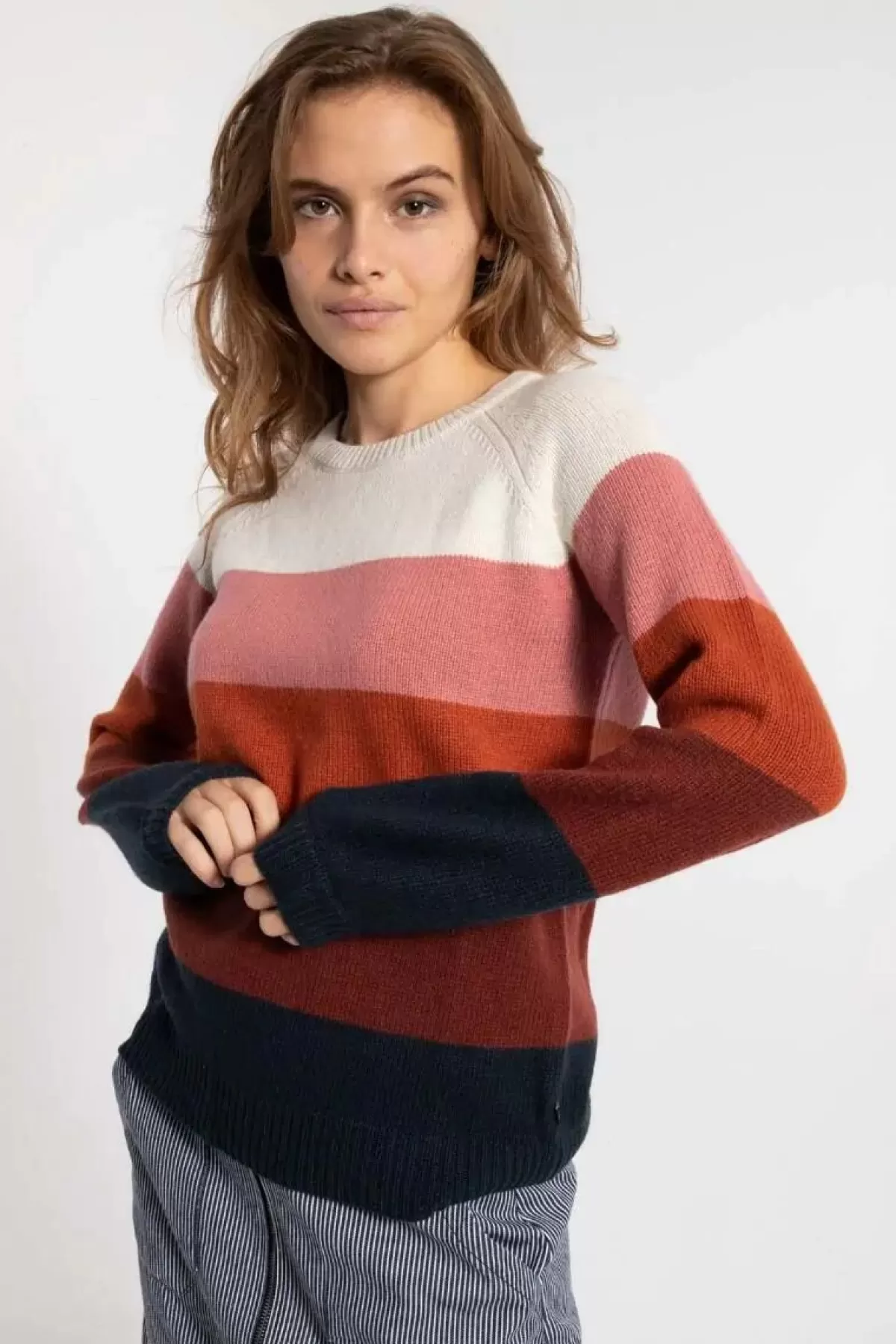 Dame Danefæ - Danelisa Maglione Invernale in Lana Pregiata, Fantasia Multicolor con 4 Tonalità, Confortevole ed Elegante