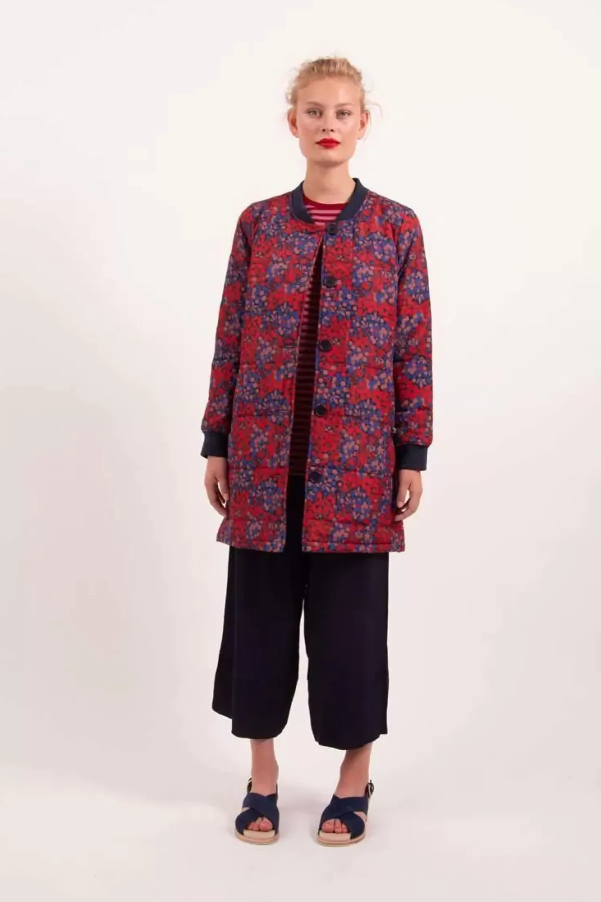 Giacca Termica Danelykke di Dame Danefæ - Blu Berrygood, Confortevole e Stile Moderno per l'Inverno