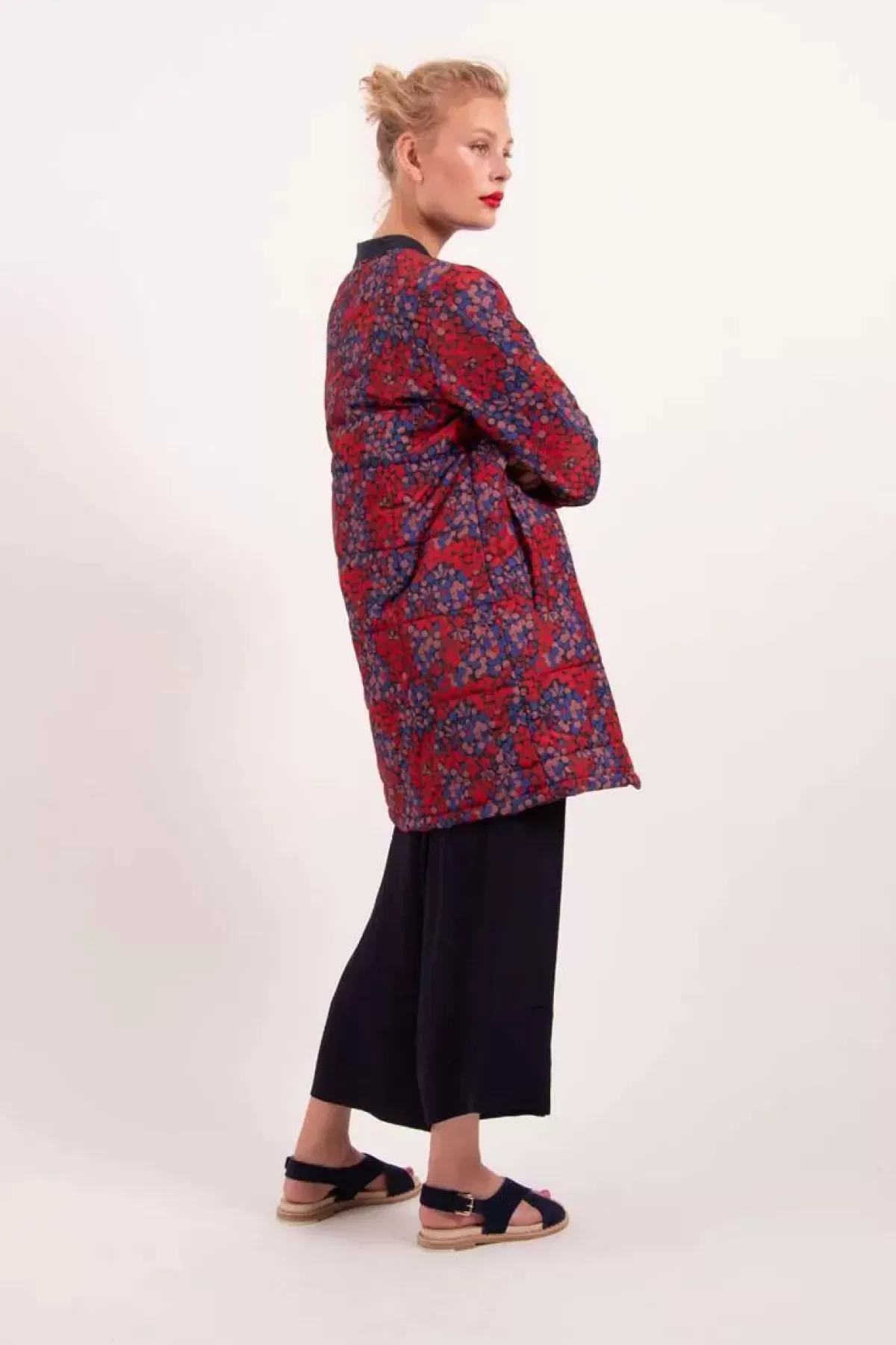 Giacca Termica Danelykke di Dame Danefæ - Blu Berrygood, Confortevole e Stile Moderno per l'Inverno