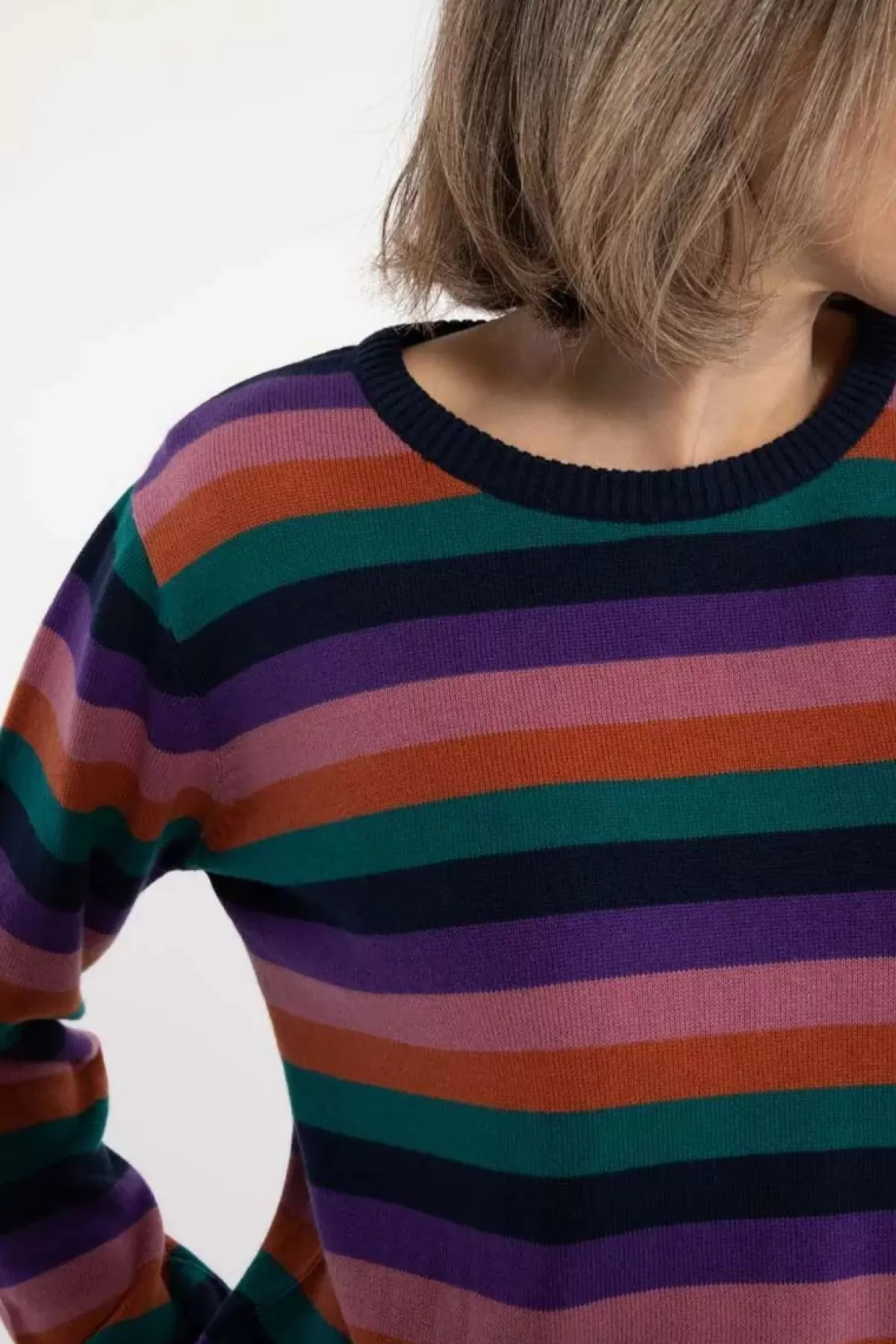 Maglione Elegante in Pura Lana con Rifiniture a Perla – Stile Unico e Fantasia Multicolor | Collezione Dame Danefæ