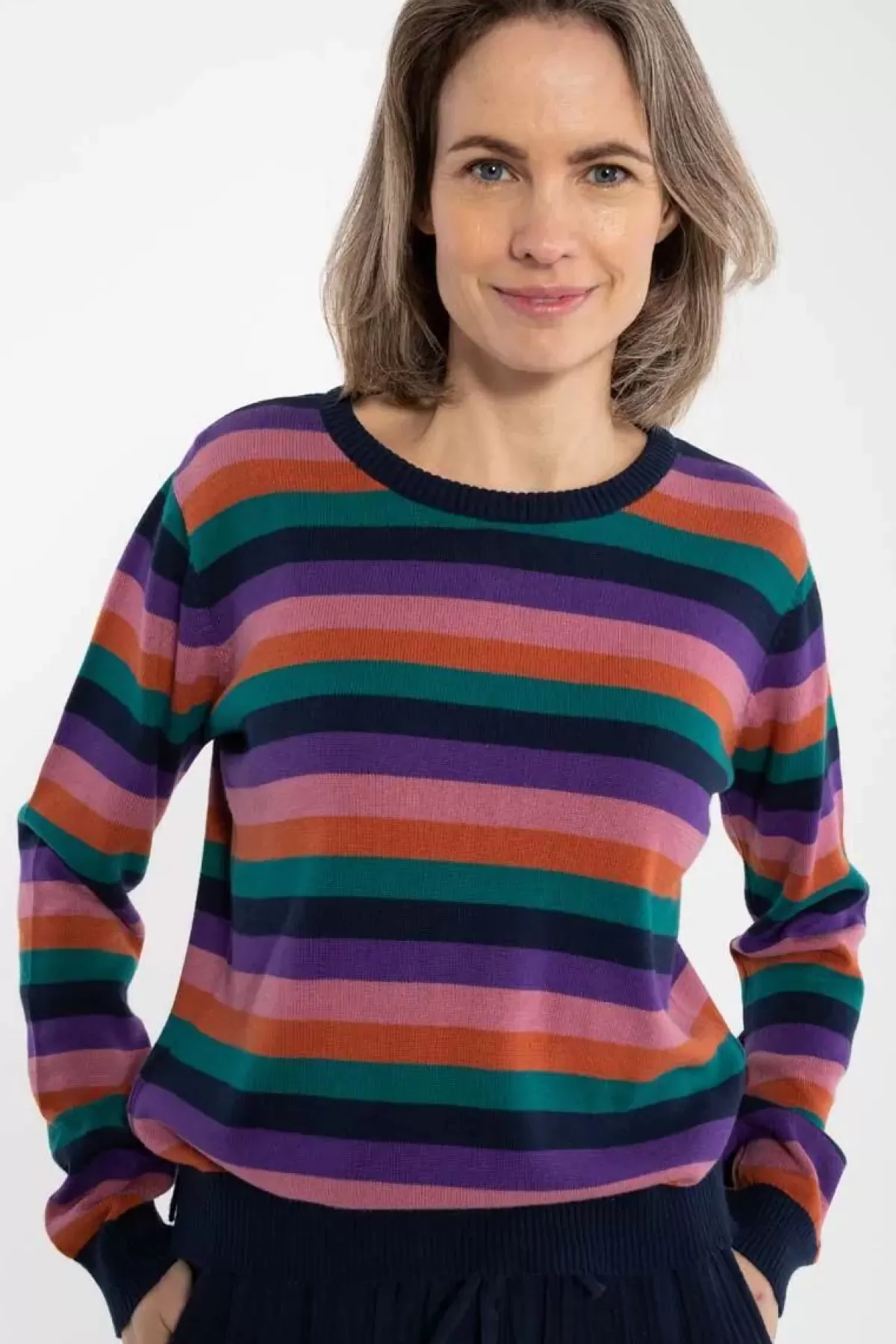 Maglione Elegante in Pura Lana con Rifiniture a Perla – Stile Unico e Fantasia Multicolor | Collezione Dame Danefæ