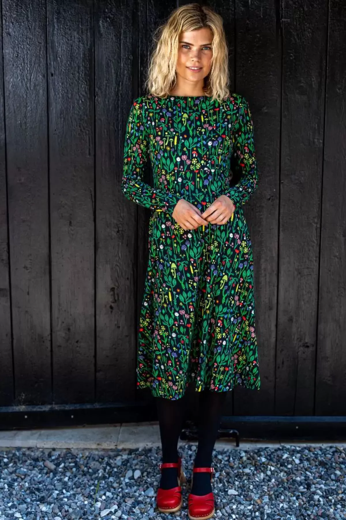 Danesi Grid - Vestito in Cotone Nero con Motivi Botanici, Linea Dame Danefæ