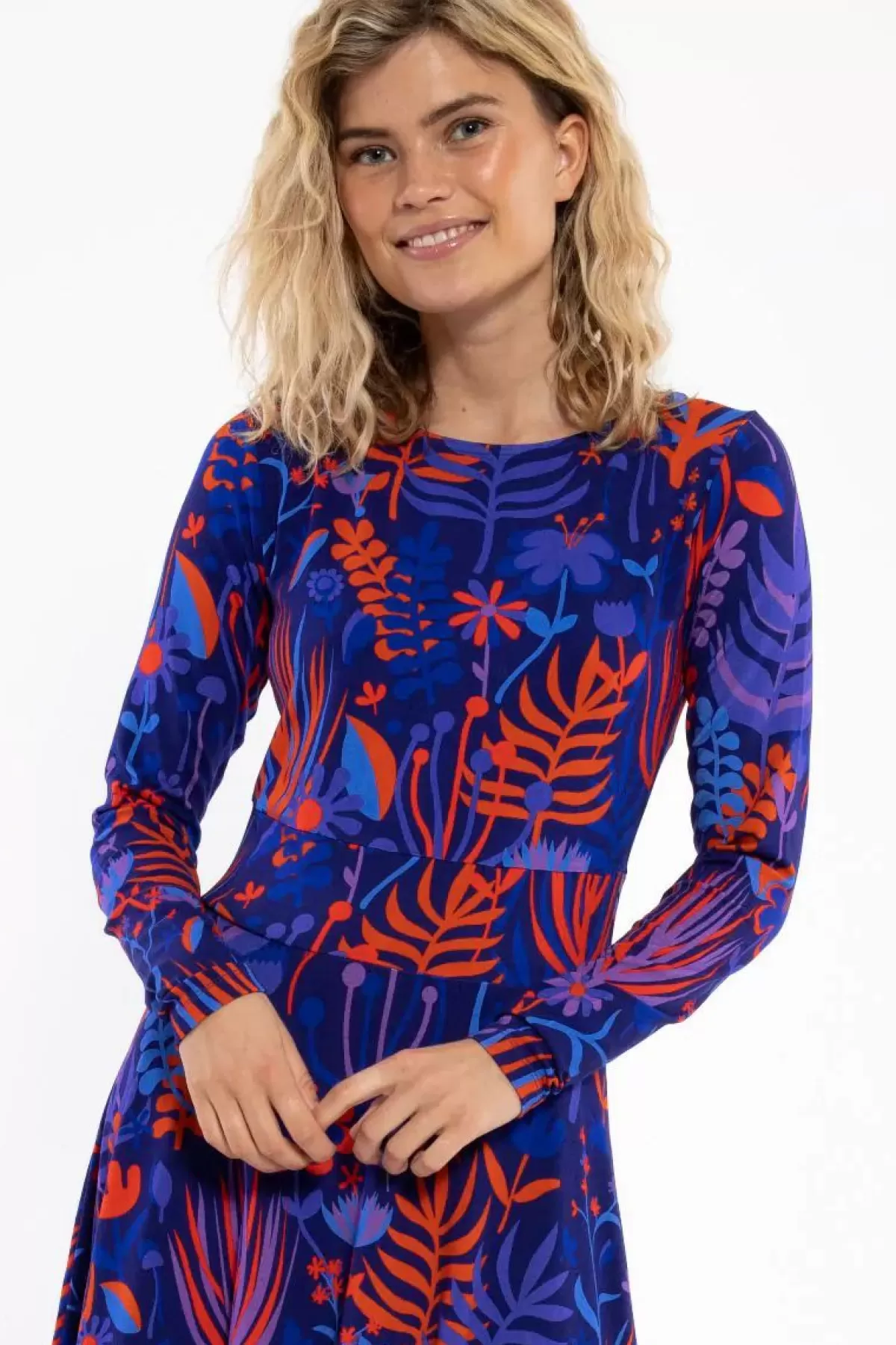 Abito estivo in viscosa blu marino con scollo a V - Dame Danefæ Danesigrid per escursioni 

(：，，，，
