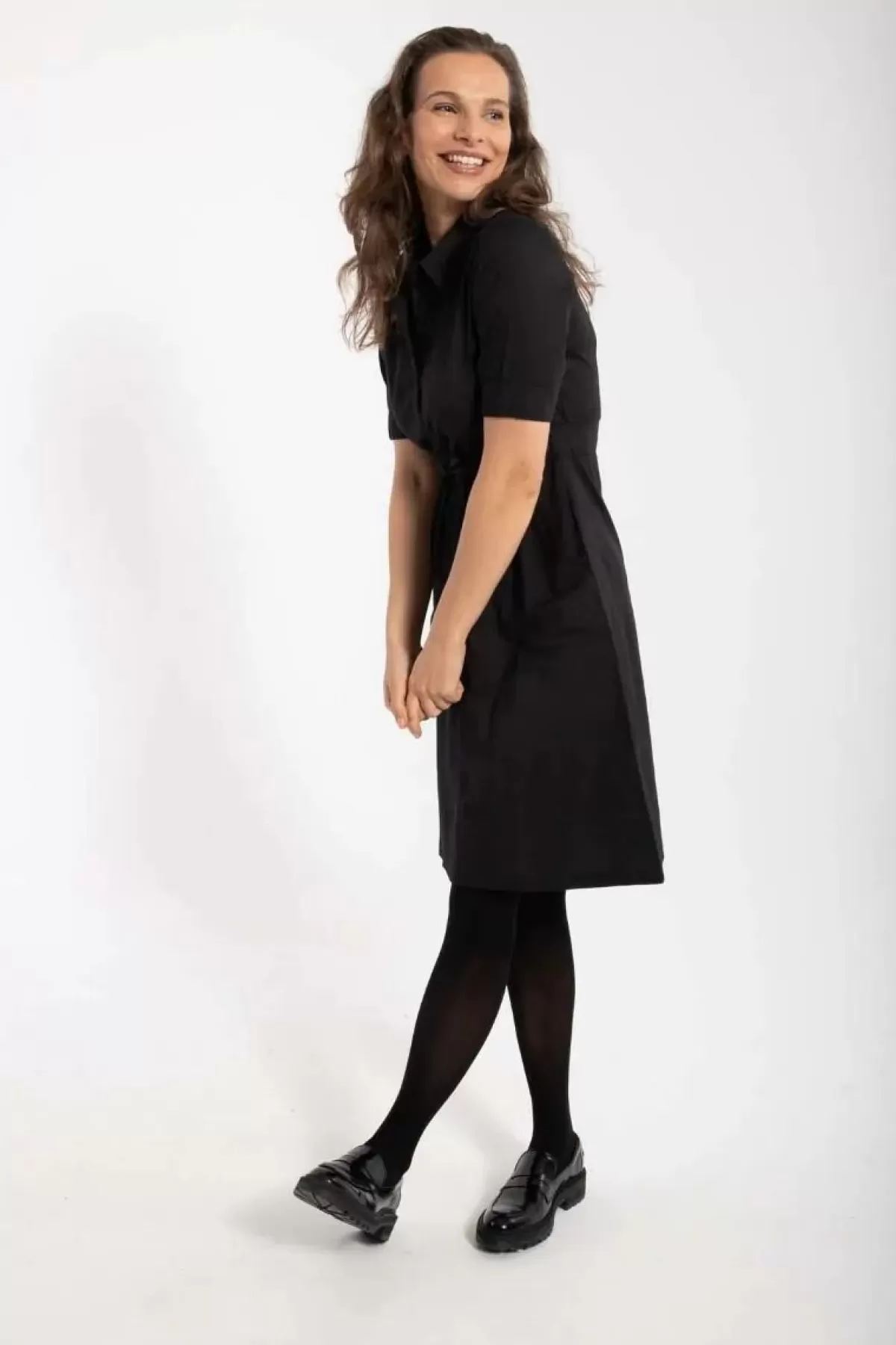 Abito Donna Elegante in Popeline di Cotone - Nero Assoluto | Dame Danefæ Dané-Susanne Abito Casual con Scollo a V