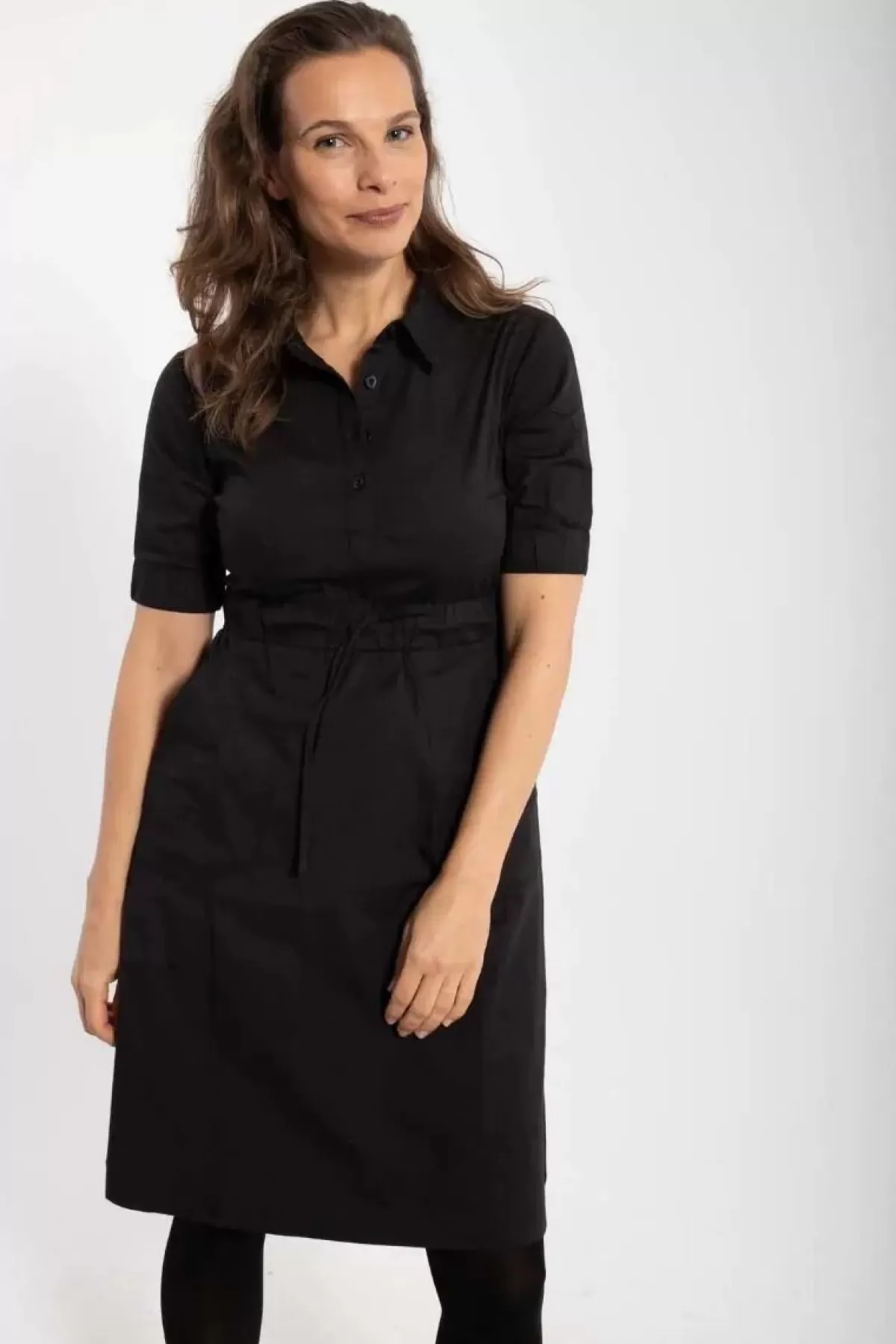 Abito Donna Elegante in Popeline di Cotone - Nero Assoluto | Dame Danefæ Dané-Susanne Abito Casual con Scollo a V