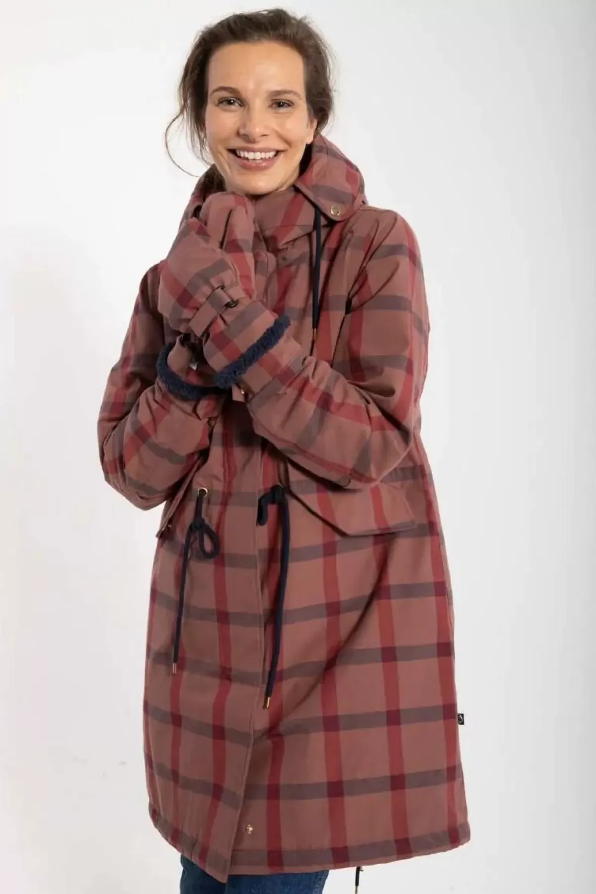 Elegante Parka Invernale Donna Danesvaneke - Fantasia Quadri con Sfumature Rosa Chiaro, Blu Notte e Borgogna