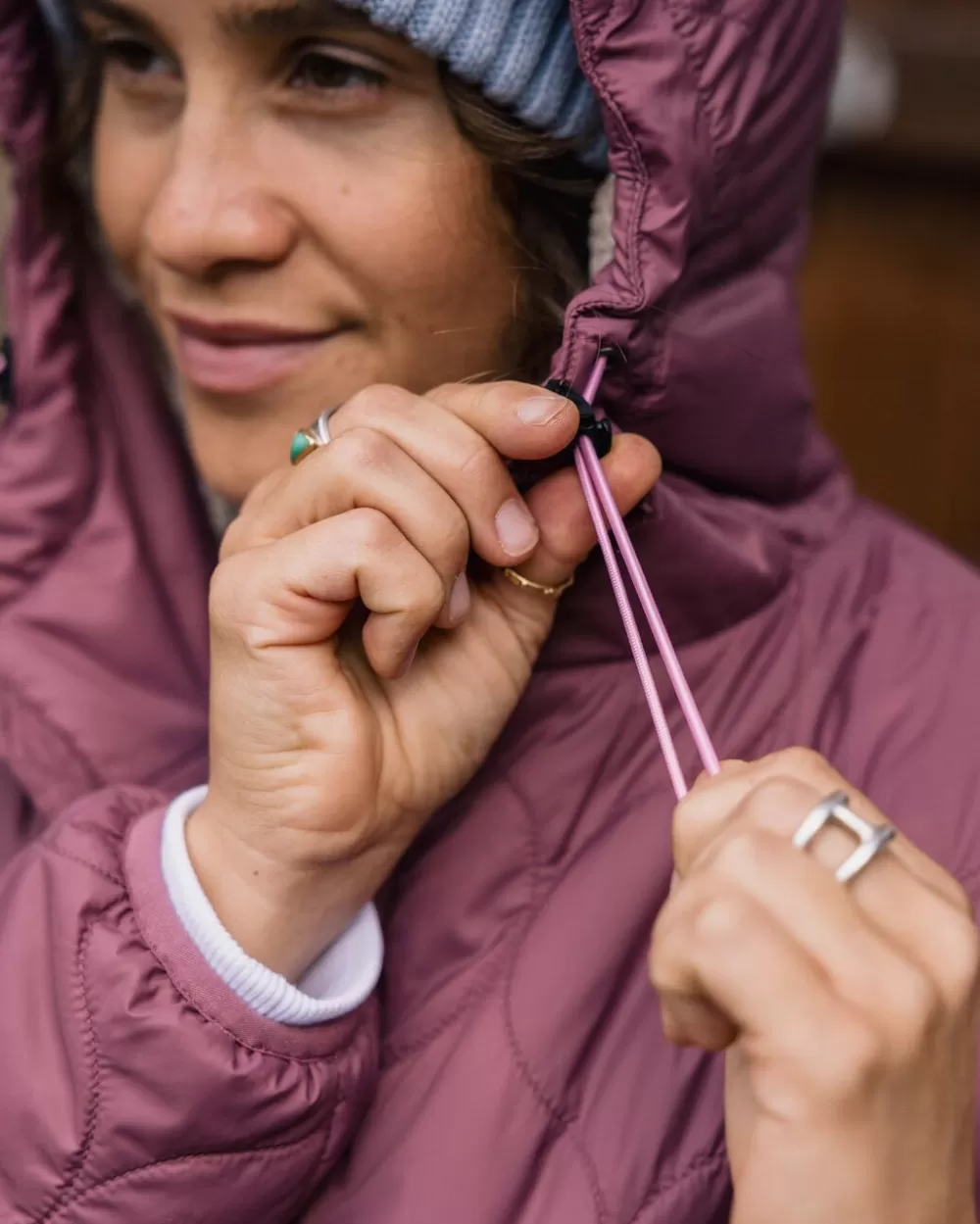 Giacca Termica Donna con Rivestimento Sherpa Riciclato, Tonalità Naturali - Ideale per Avventure Eco-Consapevoli