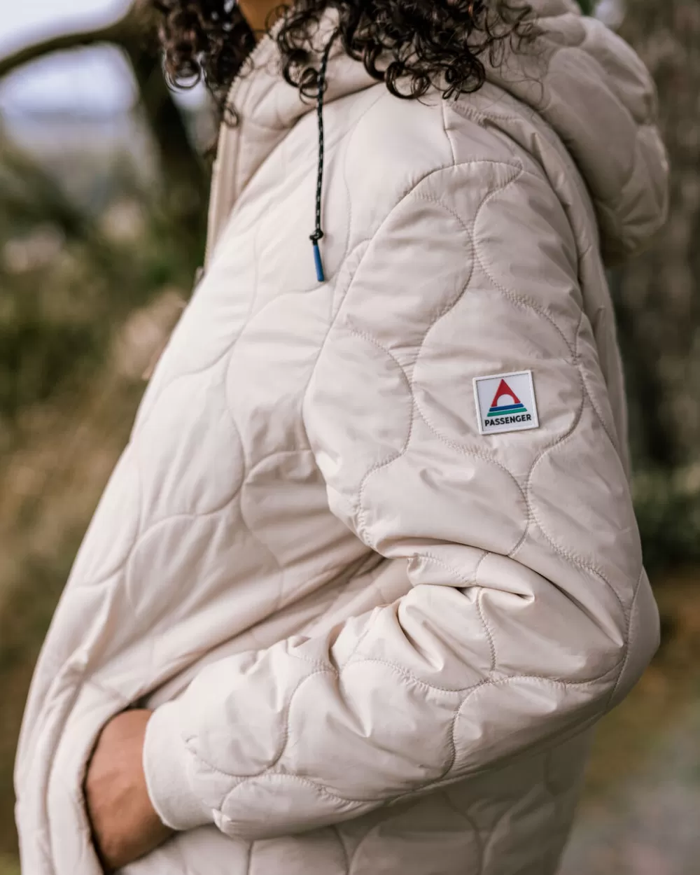 Parka Invernale Donna Flora 2.0 - Giacca Lunga Ecologica con Isolamento Termico e Design Avvolgente