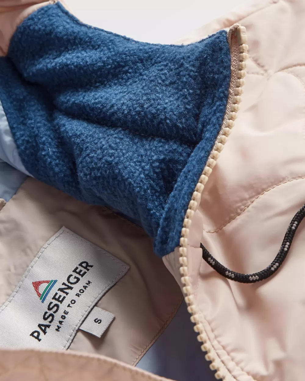 Parka Invernale Donna Flora 2.0 - Giacca Lunga Ecologica con Isolamento Termico e Design Avvolgente