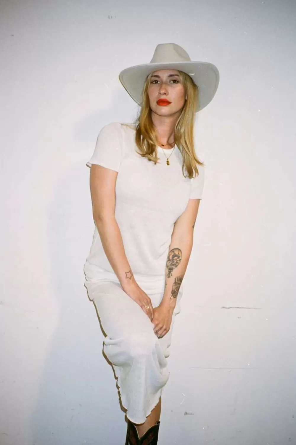 Cappello in Feltro Brixton Harper | Fedora Femminile con Tesa Arrotondata e Design Versatile

（：，，、，。