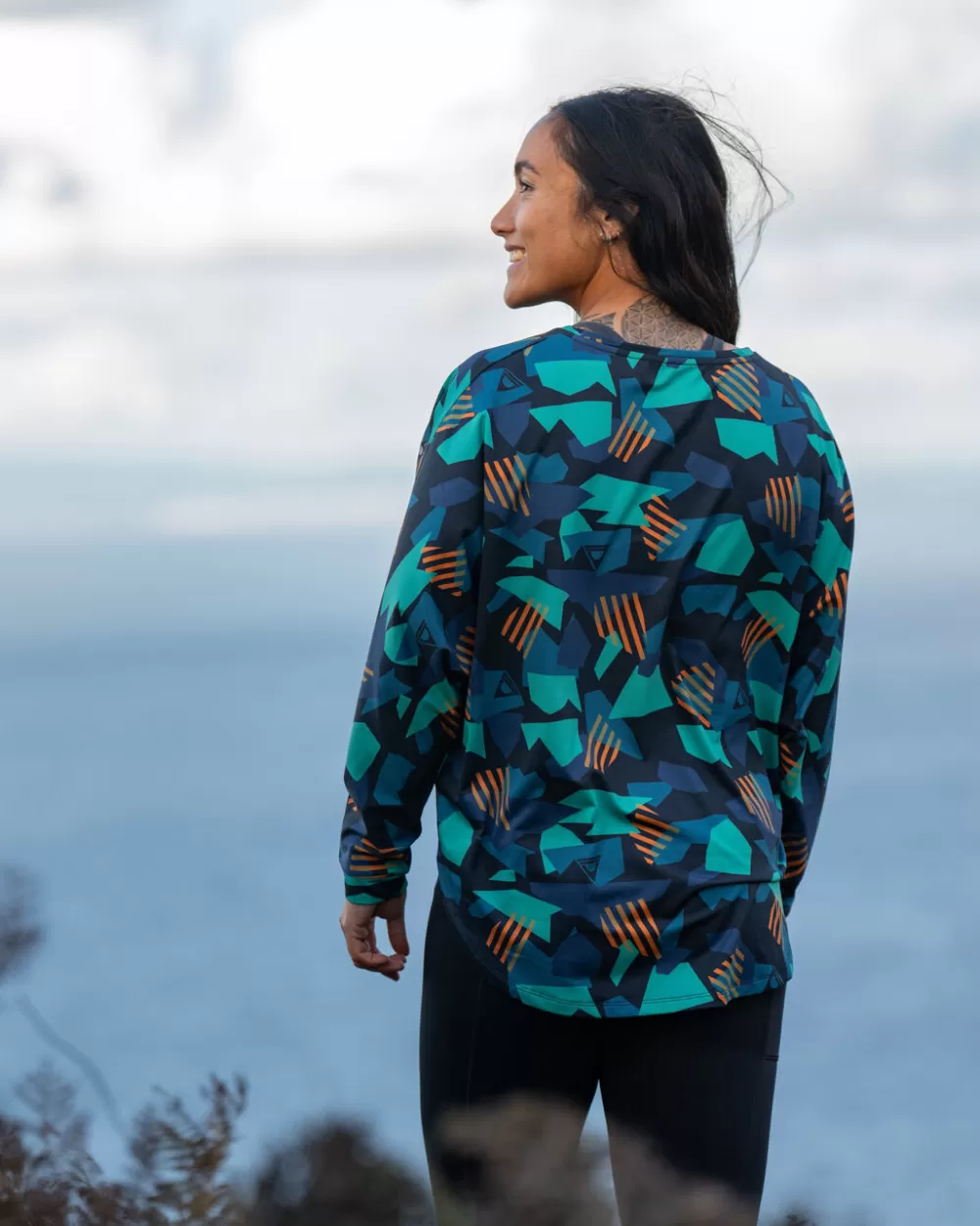 Maglietta Sportiva Hatha Donna in Tessuto Ecosostenibile - Comfort e Stile per il Fitness