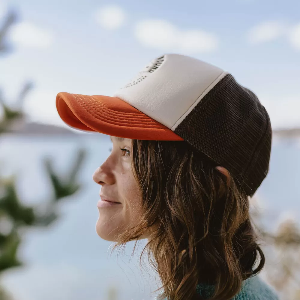Cappello Trucker Regolabile con Bottone Posteriore - Avventura Terra e Mare per Donna, Stile Urbano Casual