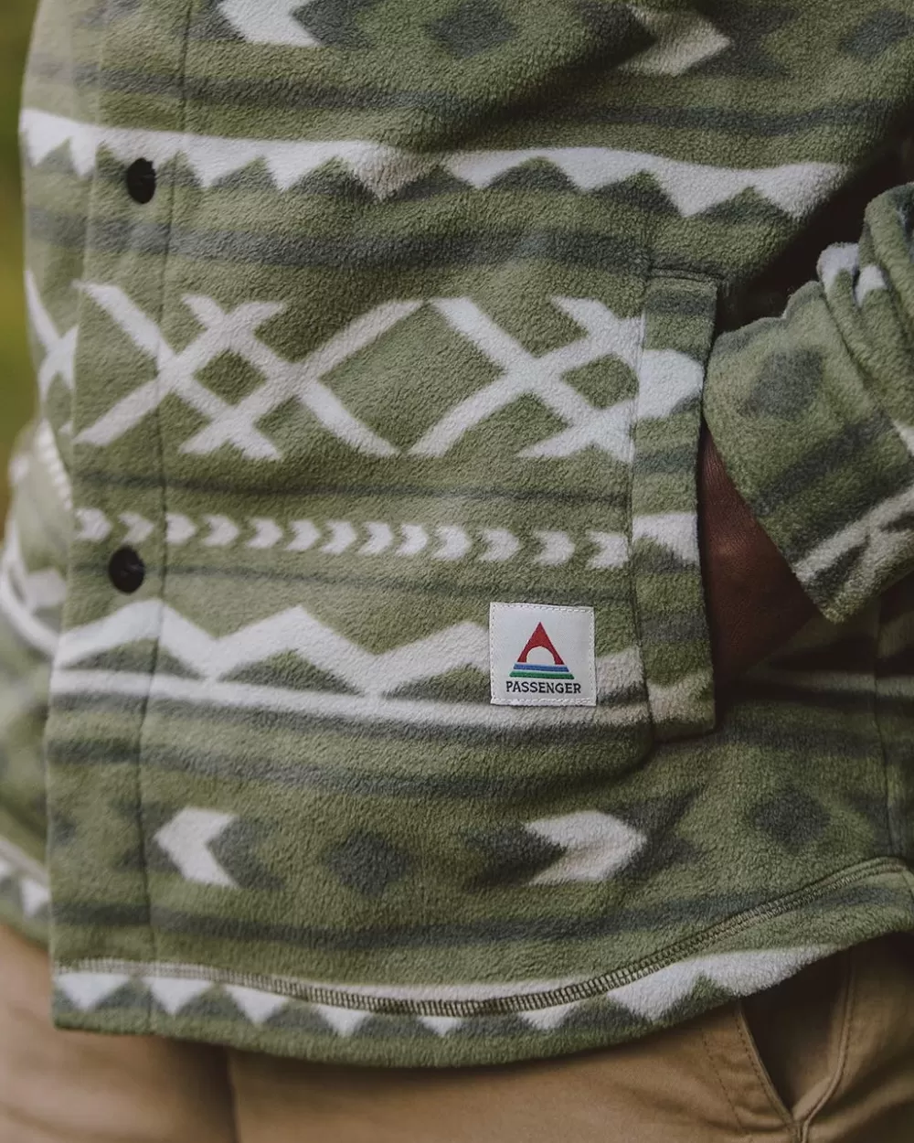 Passagero - Felpa in Pile Polare Morbido con Motivo Foglia d'Acero, Realizzata con Tessuto Riciclato Eco-Friendly