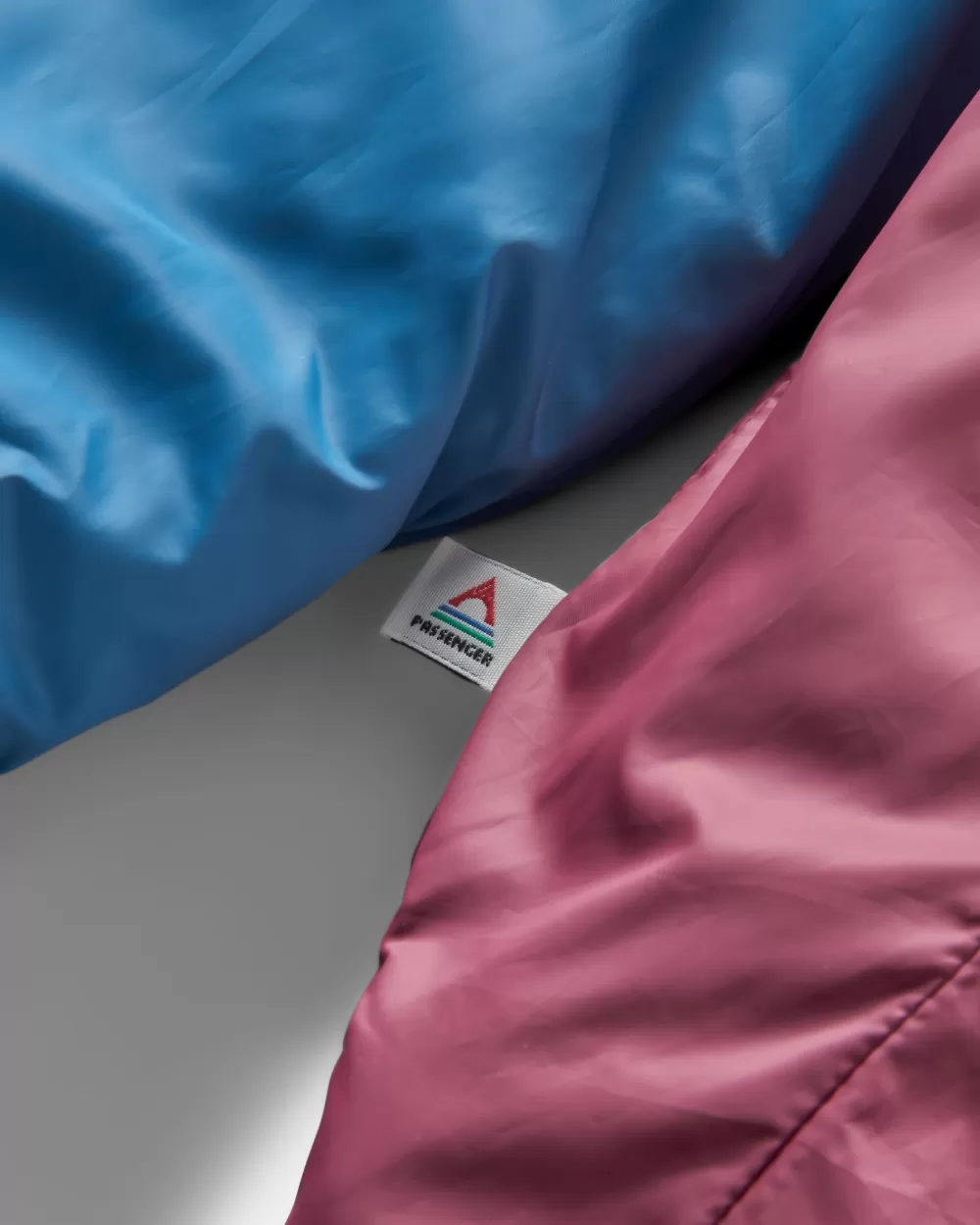 Giaccone Termico Ecologico con Design Lunare - Abbigliamento da Viaggio Femminile Sostenibile