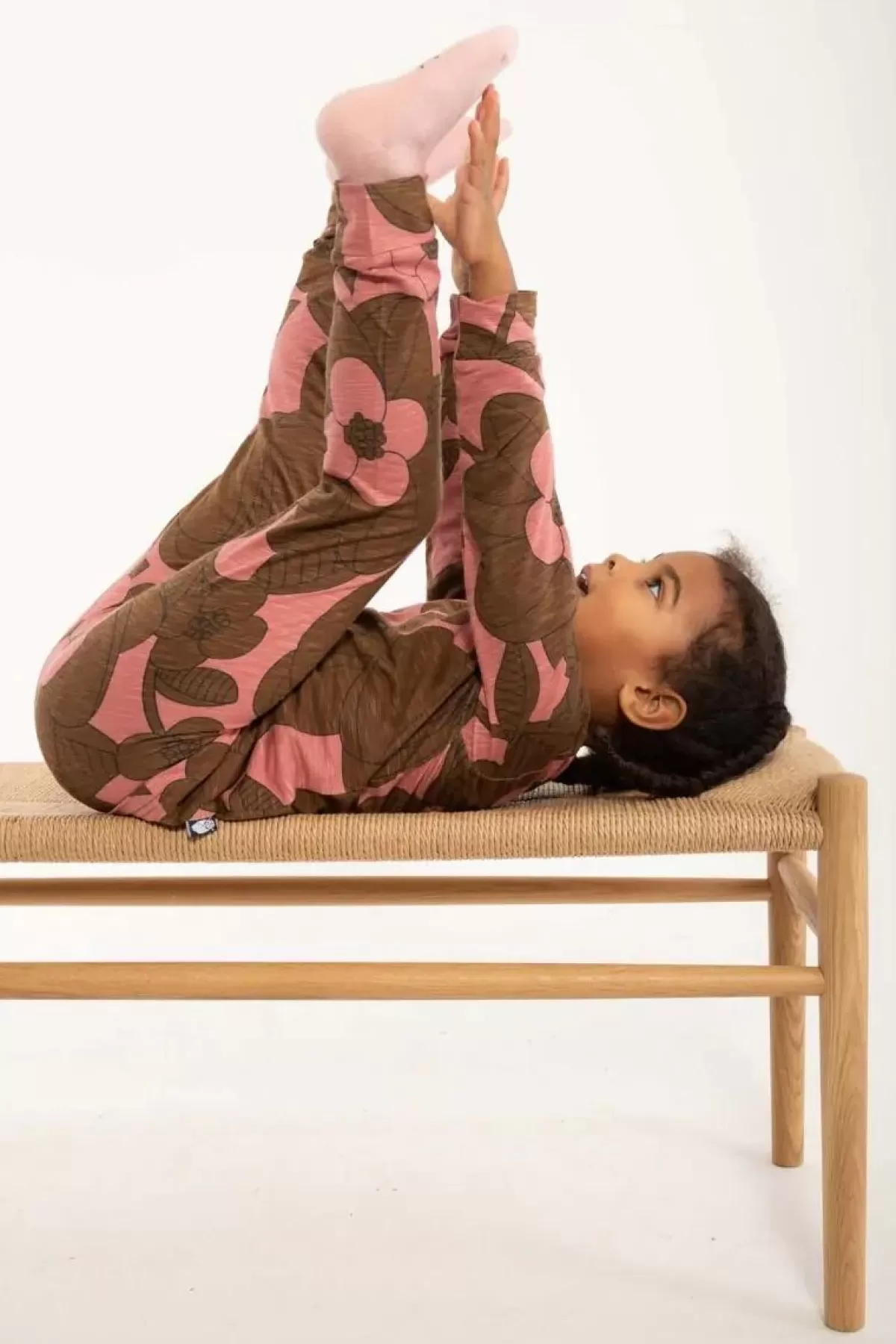 Set Notte Completo Danefæ Organic - Elegante Blu Scuro con Motivi Floreali e Accenti Marrone Sabbia, Confortevole per la Cameretta dei Bambini