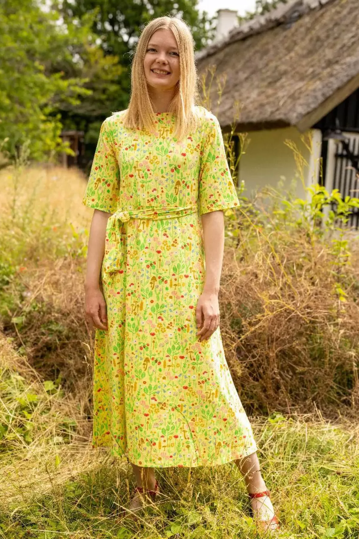 Vestito in Tessuto Jersey Ruvido Daneflora - Modello Floreale in Giallo Crema by Dame Danefæ Biologico