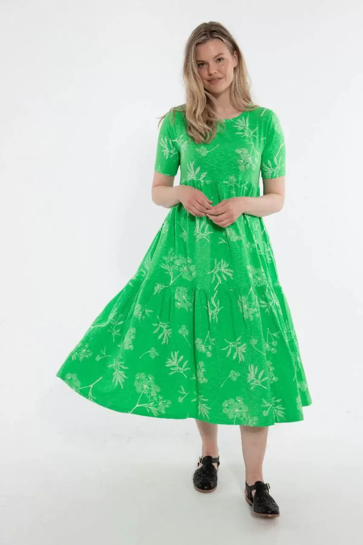 Abito casual in jersey slub biologico - Vestito primaverile verde bosco con finiture ispirate allo stile danese e dettagli bohemien