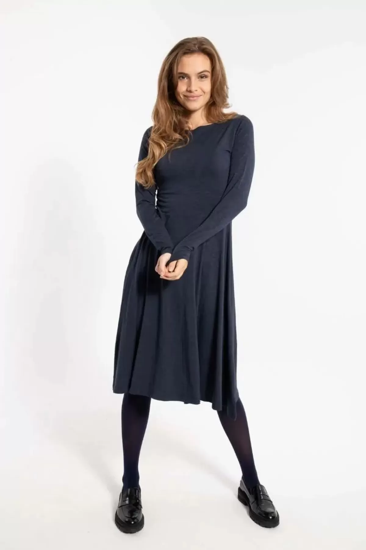 Abito Elegante in Viscosa Biologica Danesigrid - Blu Notte Confezionato a Mano 

（：，