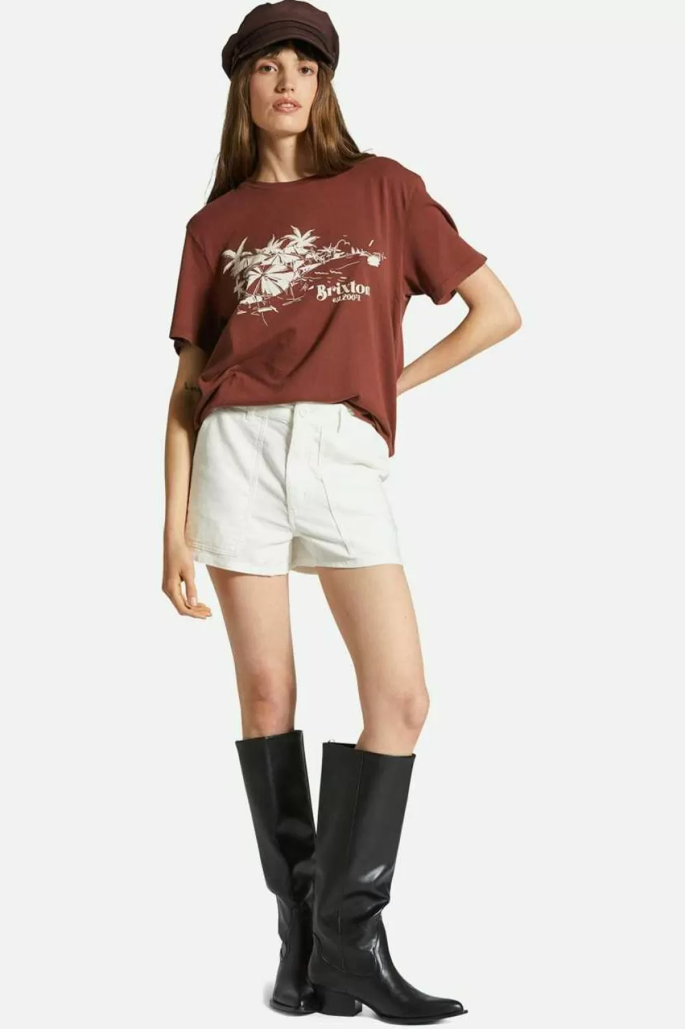 Maglietta Donna Vintage Brixton Riviera con Scollo a Girocollo - Top Casual in Cotone Lavato per Stile Riviera Chic. Abbinamento Ideale con Pantaloni o Gonna, Disponibile in 7 Tinte Naturali.
