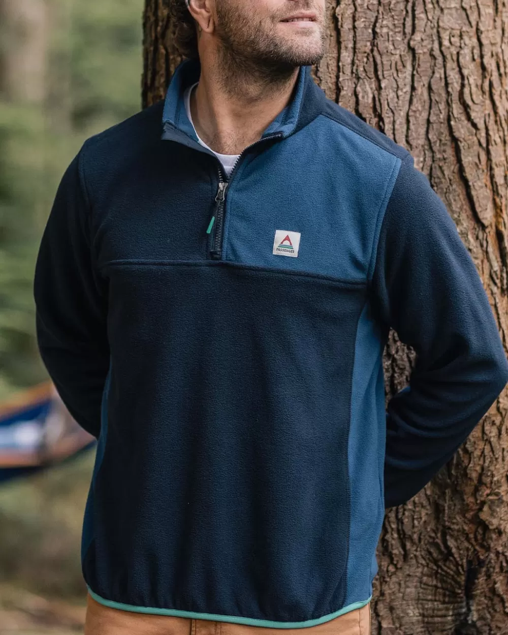 Passenger Root - Felpa Ecologica con Zip Parziale in Pile Riciclato, Comfort e Stile Unisex