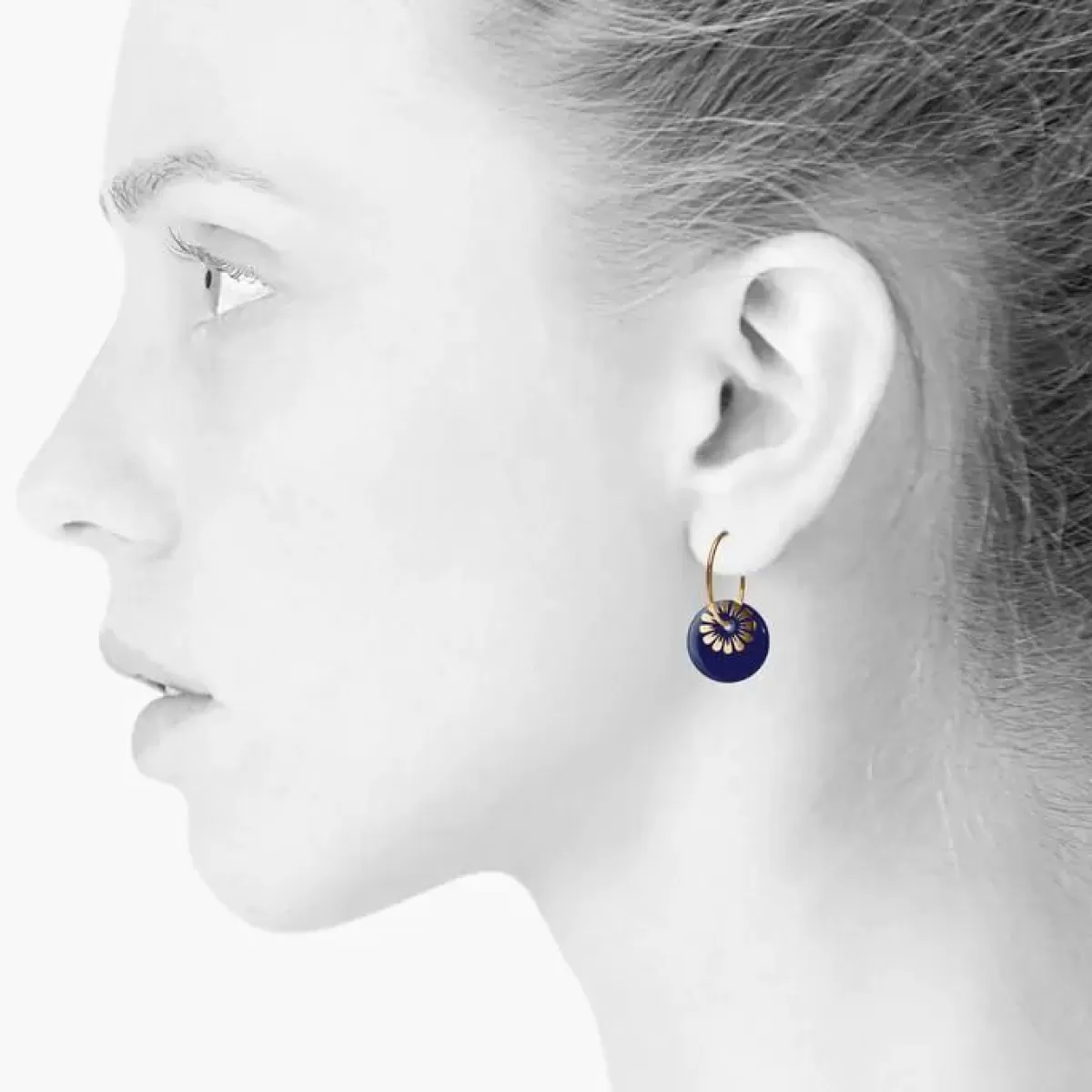 Orecchini Eleganti Bloom Scherning in Blu Notte con Dettagli Dorati - Design Femminile per un Look Raffinato