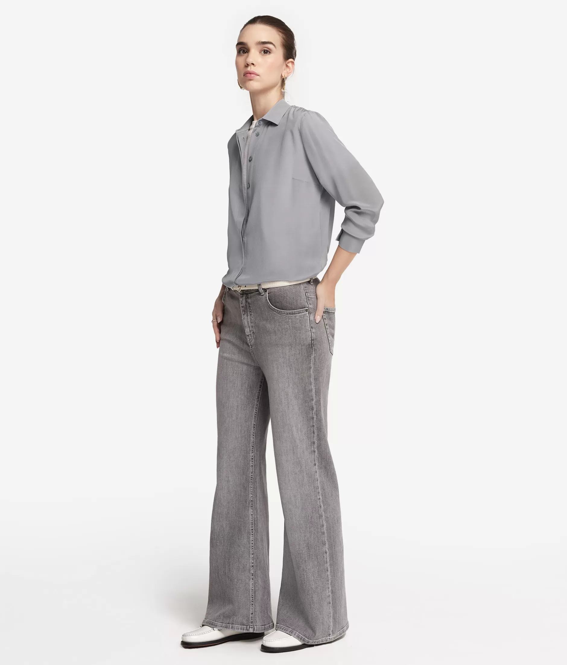 Camicia Elegante Falconeri in Seta Grigio Perla - Collo Classico con Dettagli di Lusso