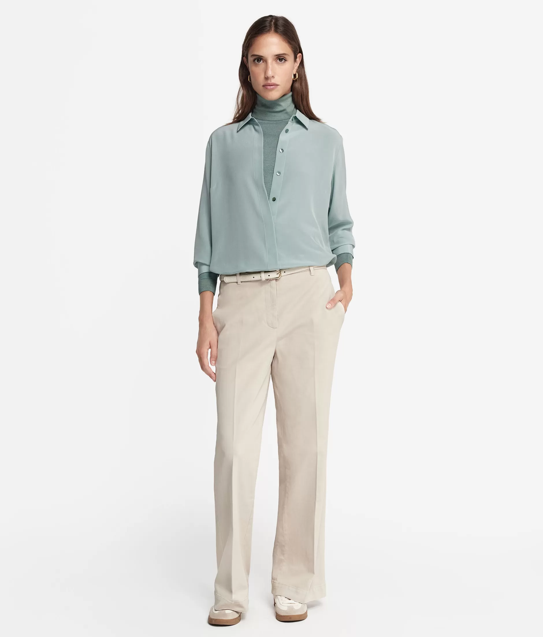 Camicia Falconeri in Seta con Collo Bordato - Verde Timo Scontata | Modello 8090
