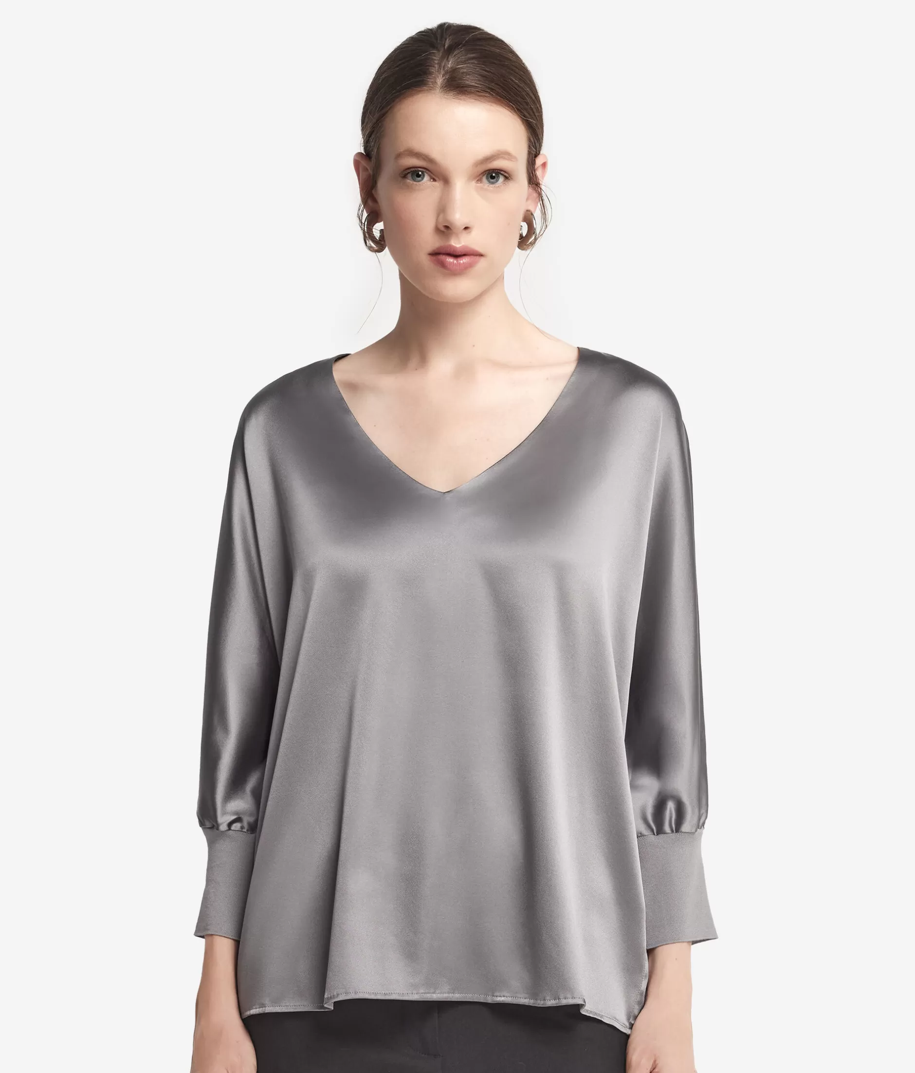Falconeri Camicetta in Seta con Scollatura a V Elegante - Grigio Perla (Modello 9077)