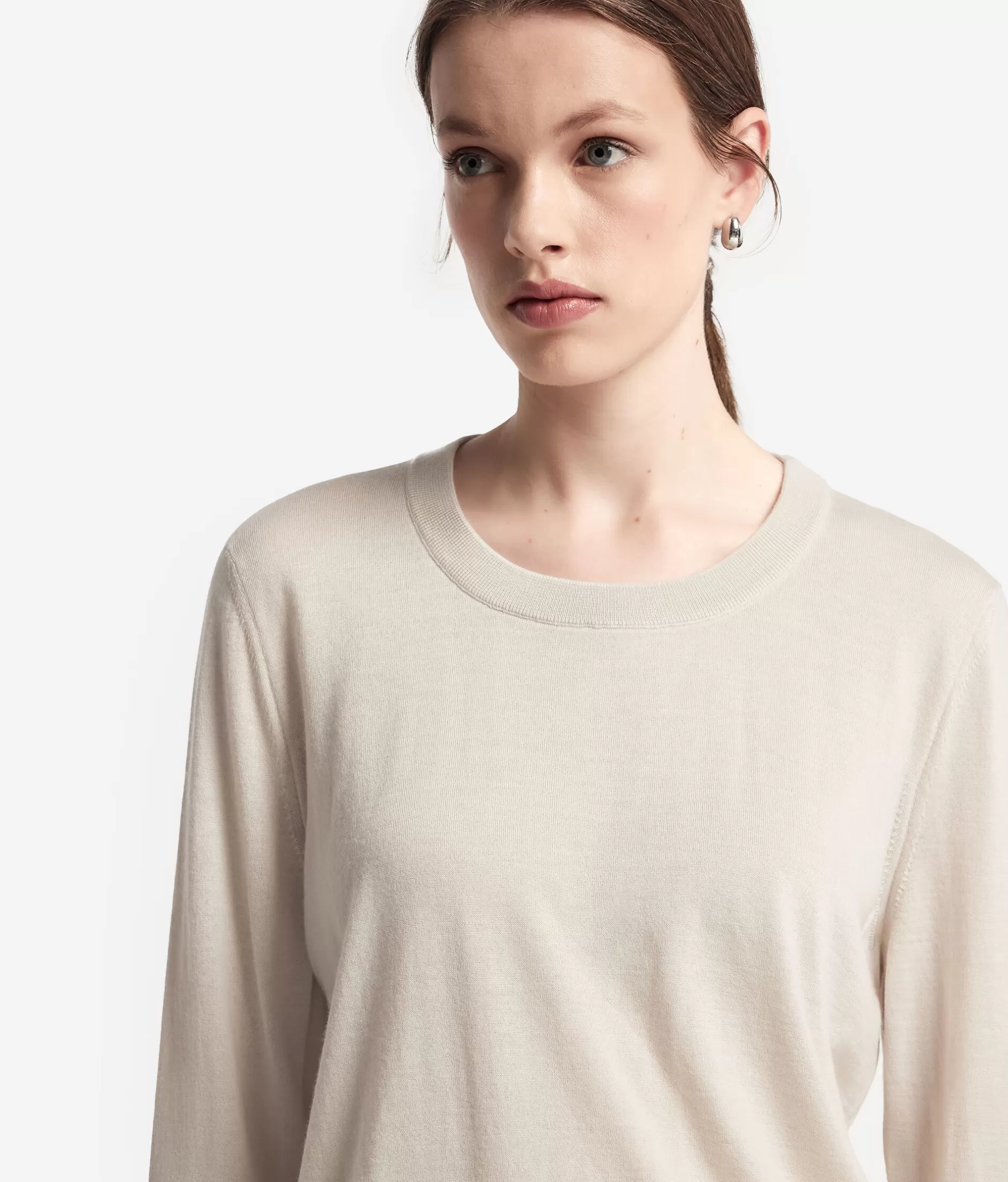 Maglione Falconeri in Cashmere Superfine Girocollo - Tonalità Avorio e Alabastro Chiaro, Confortevole e Lusso Accessibile