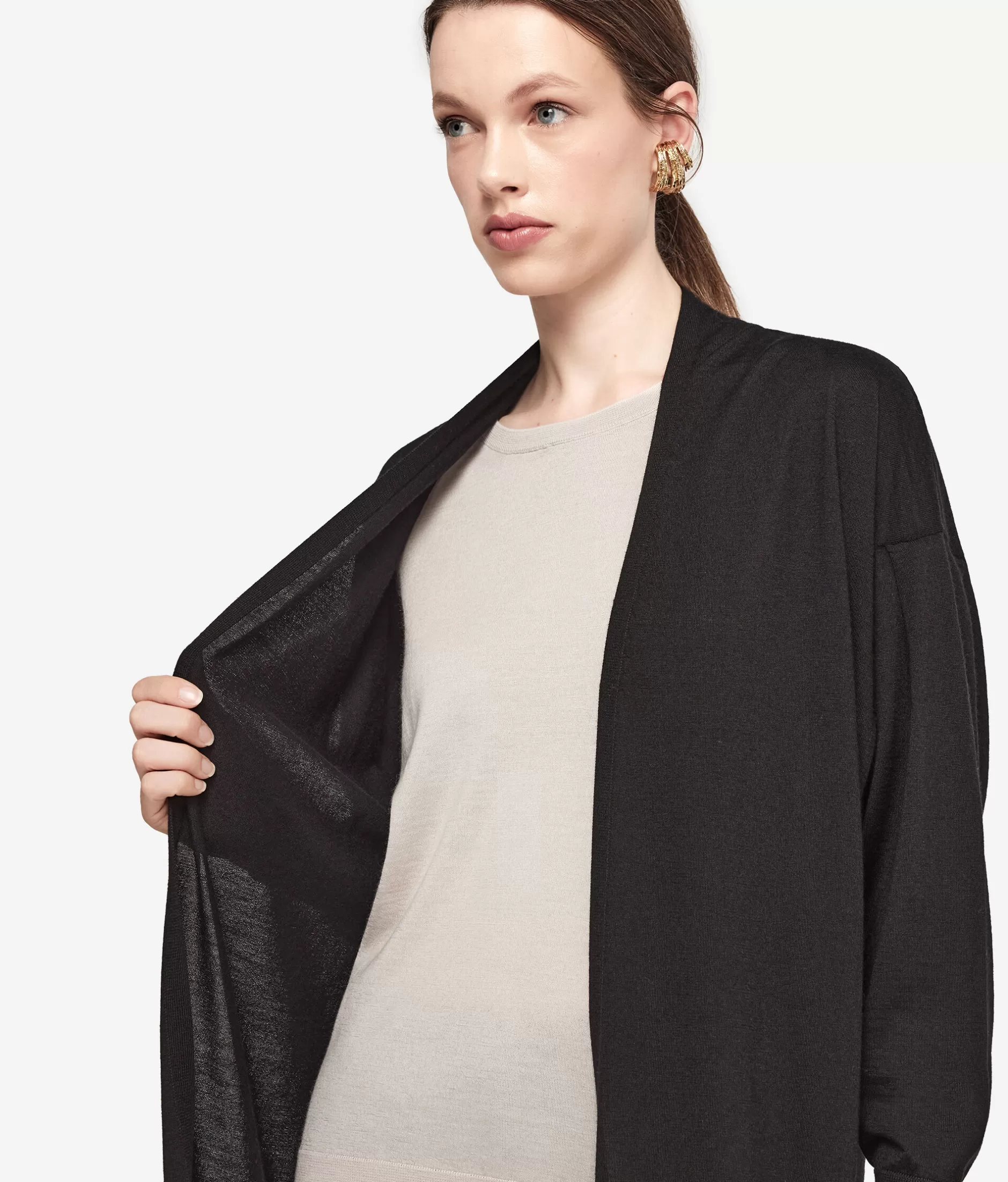 Cardigan Lungo Hot Falconeri in Puro Cashmere Ultrafine - Modello Elegante Nero 9107 per Look Lusso e Confortevole