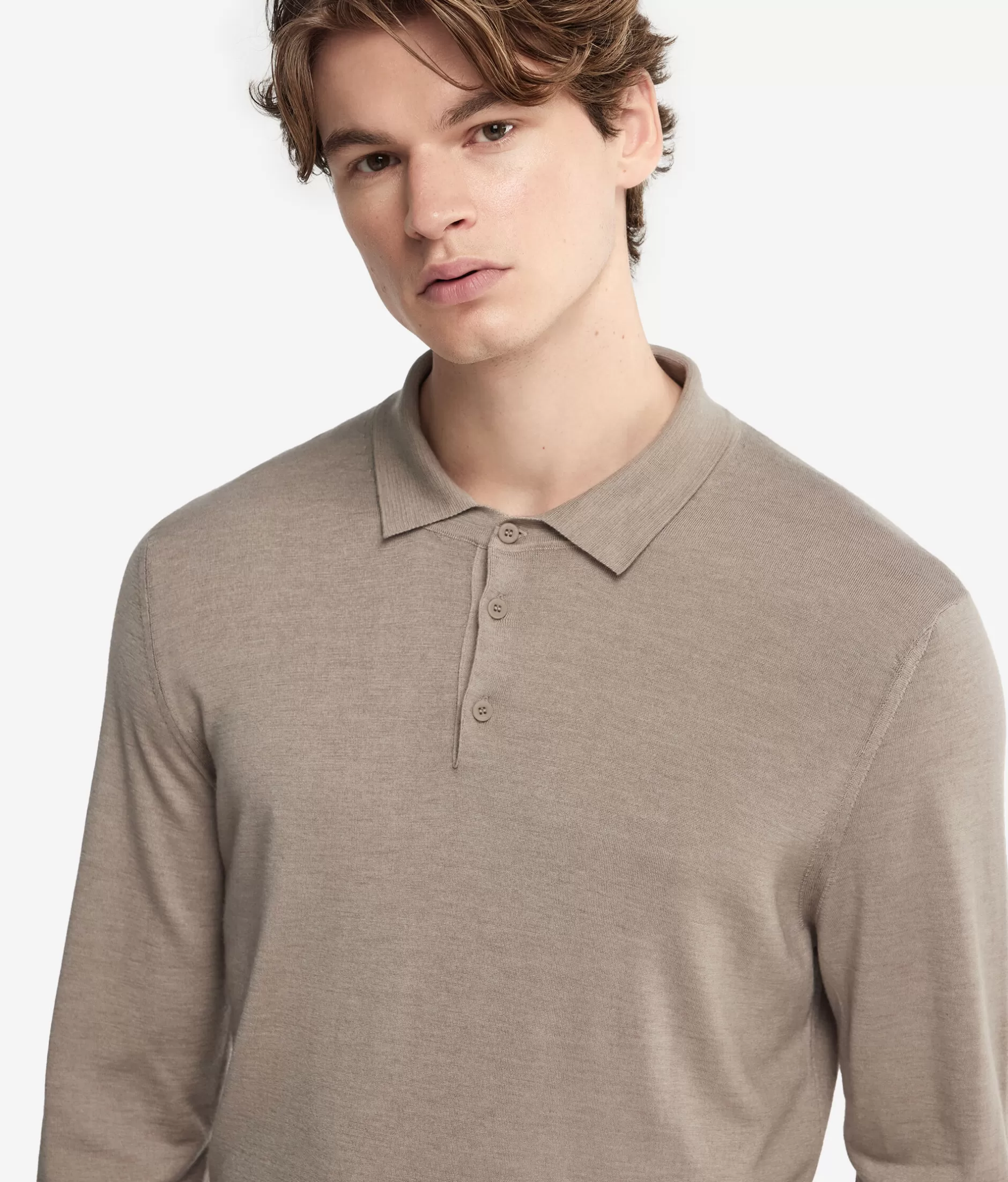 Maglioncino Polo in Cashmere Ultrafine Falconeri Clearance - Tinto a macchina nella nuance sabbia naturale con rifiniture artigianali