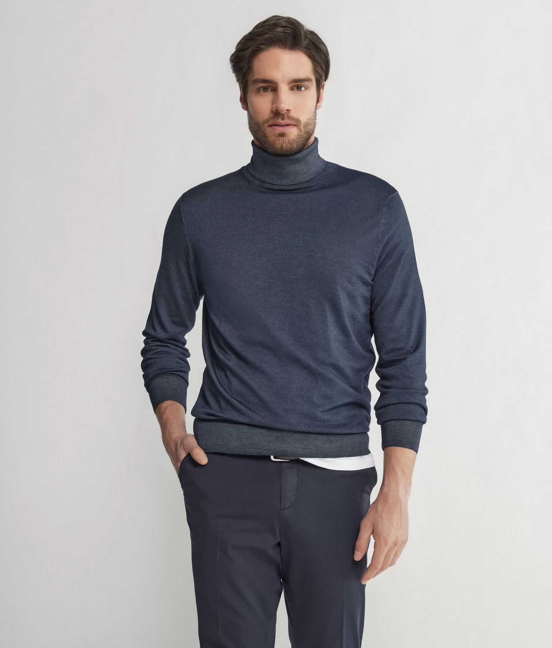 Falconeri Maglia a Dolcevita in Cashmere Ultraleggero - Blu Oceano per Stagioni Fredde