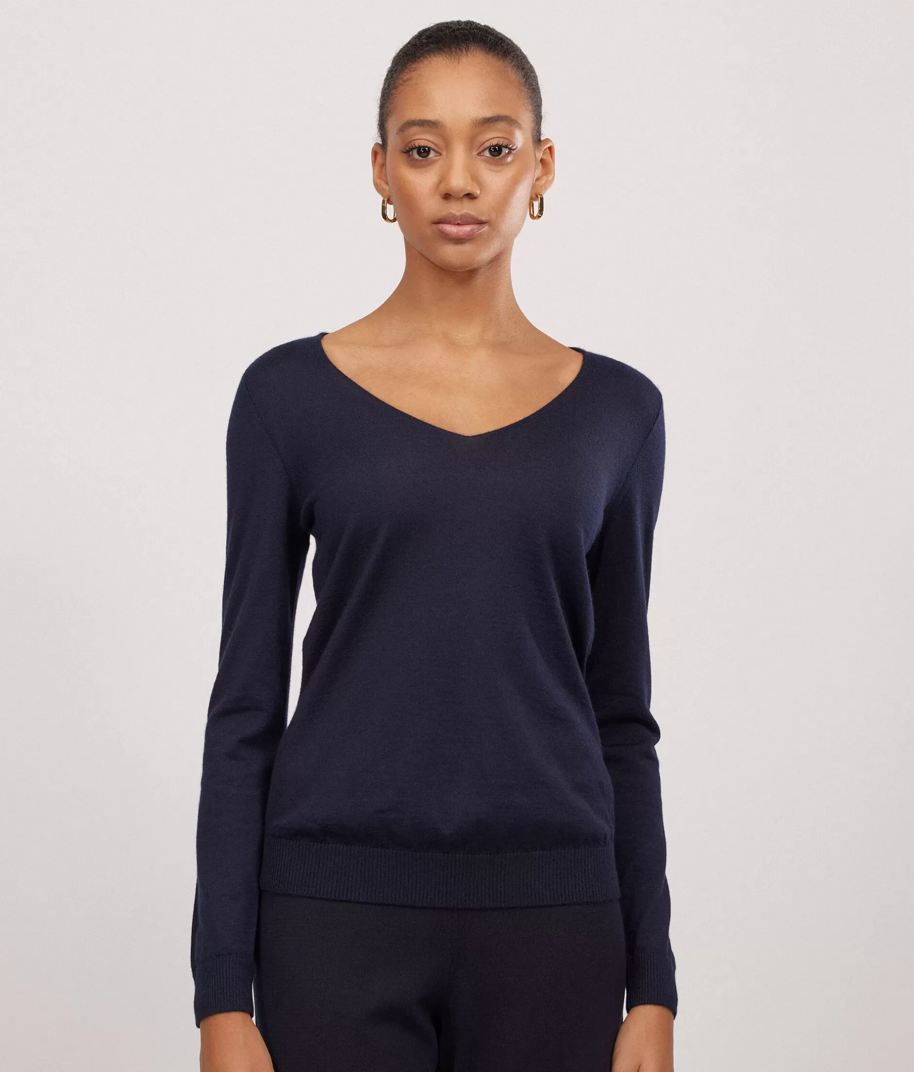 Falconeri Maglione Femminile in Puro Cashmere Extra Fine - Scollo a V Conforto Elegante Mod. 9400 Blu Notte